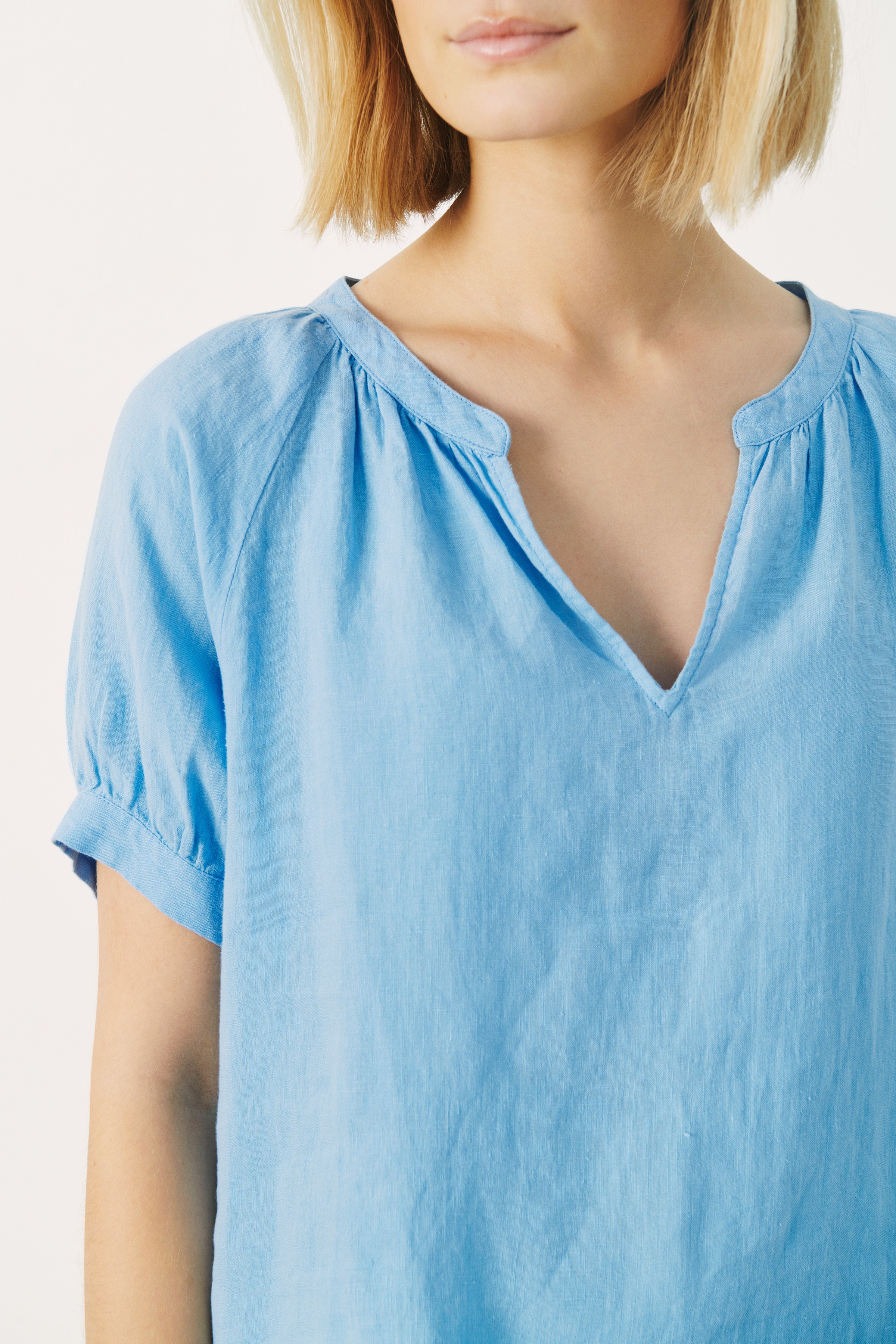 PopsyPW Short-sleeved linen blouse LOOKBOOK DETAIL 30306825-164120