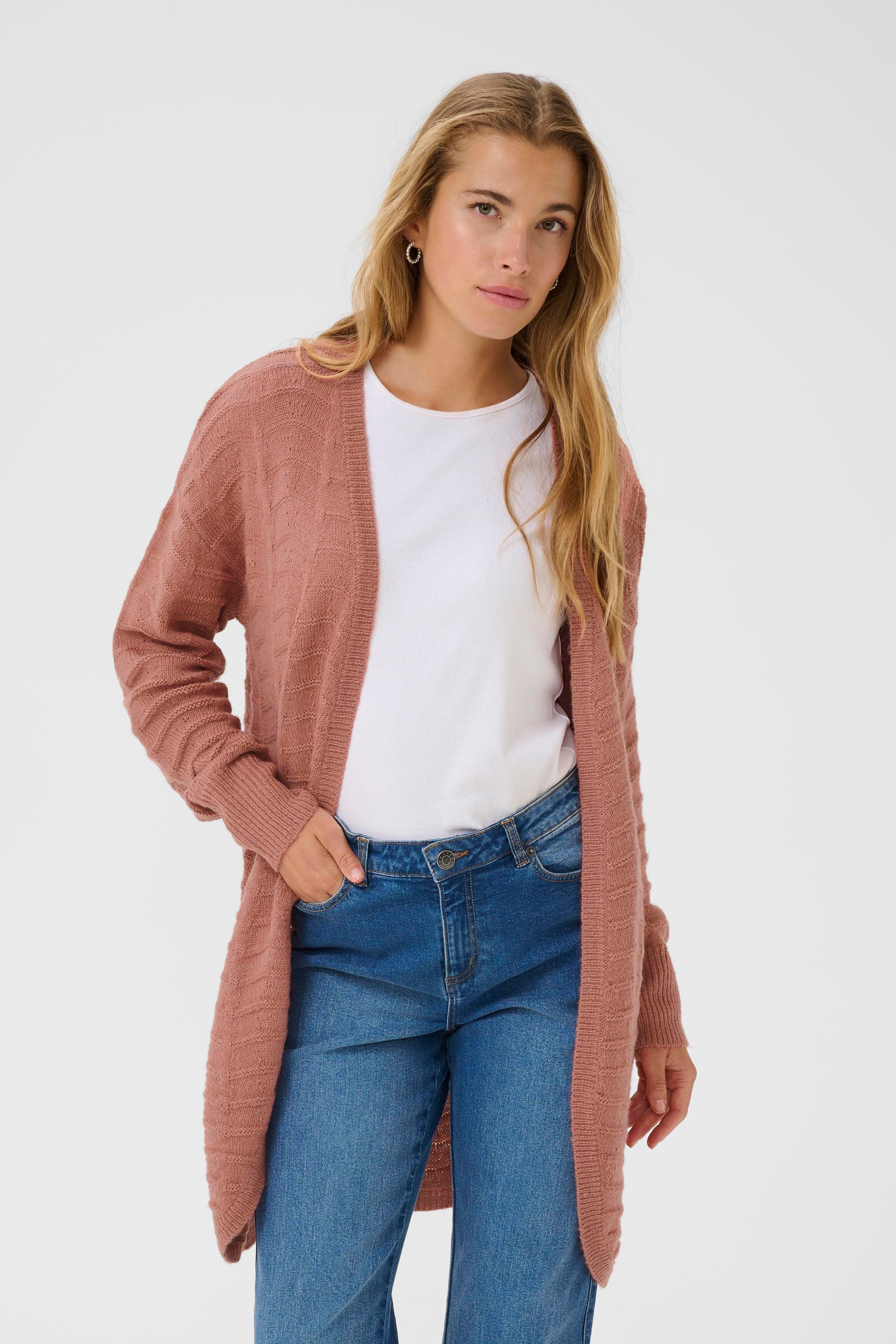 KAemria Cardigan LOOKBOOK FRONT 10506359-181436