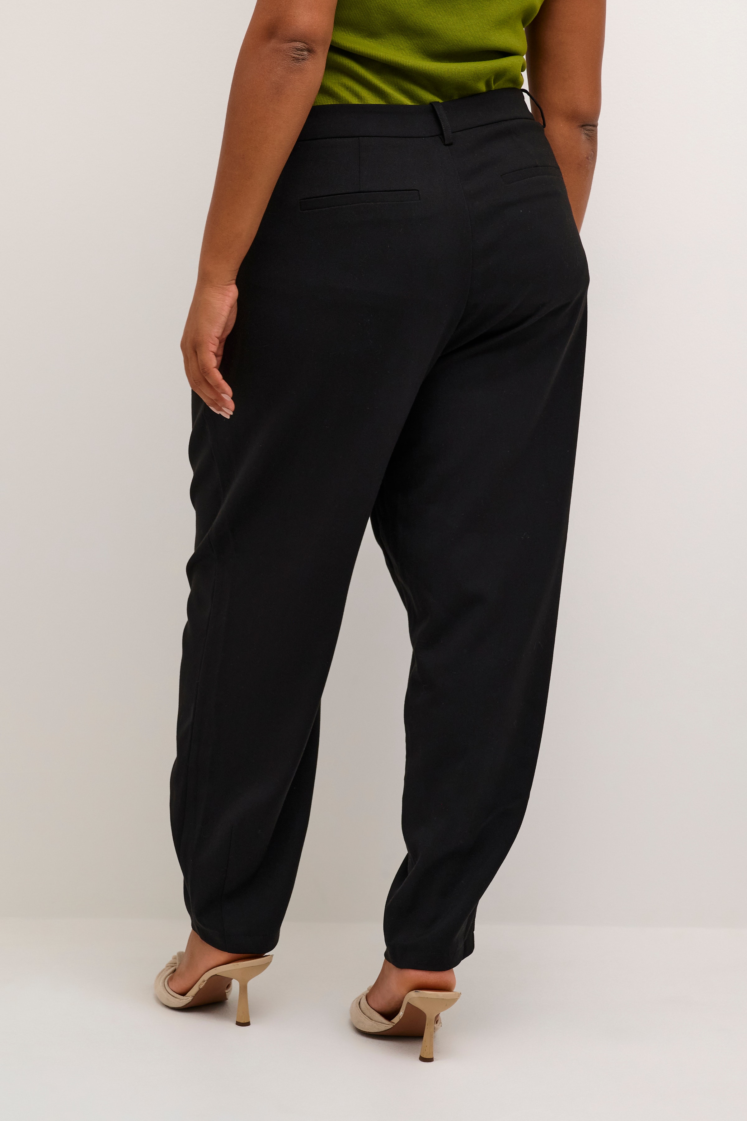 KCmerla Trousers LOOKBOOK BACK 10582231-100121