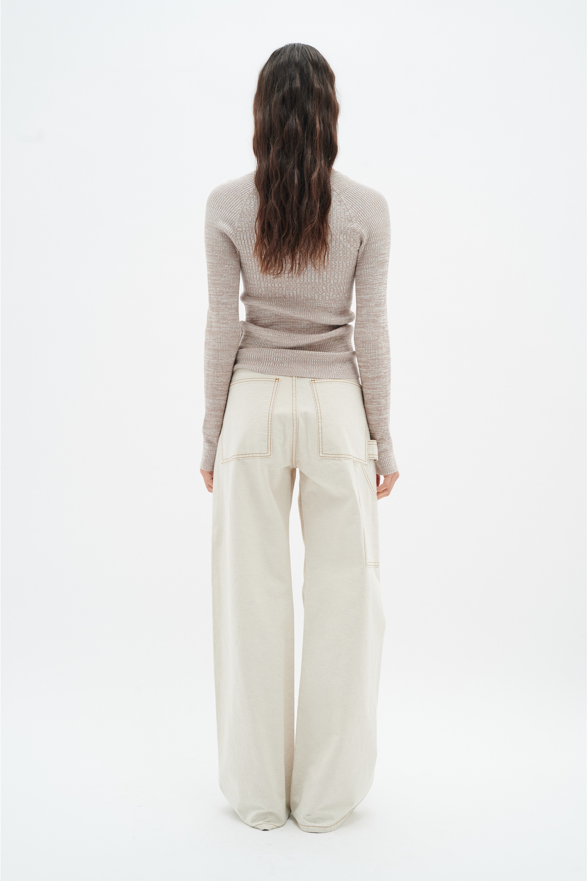 AloraIW Pullover LOOKBOOK BACK 30108097-161211