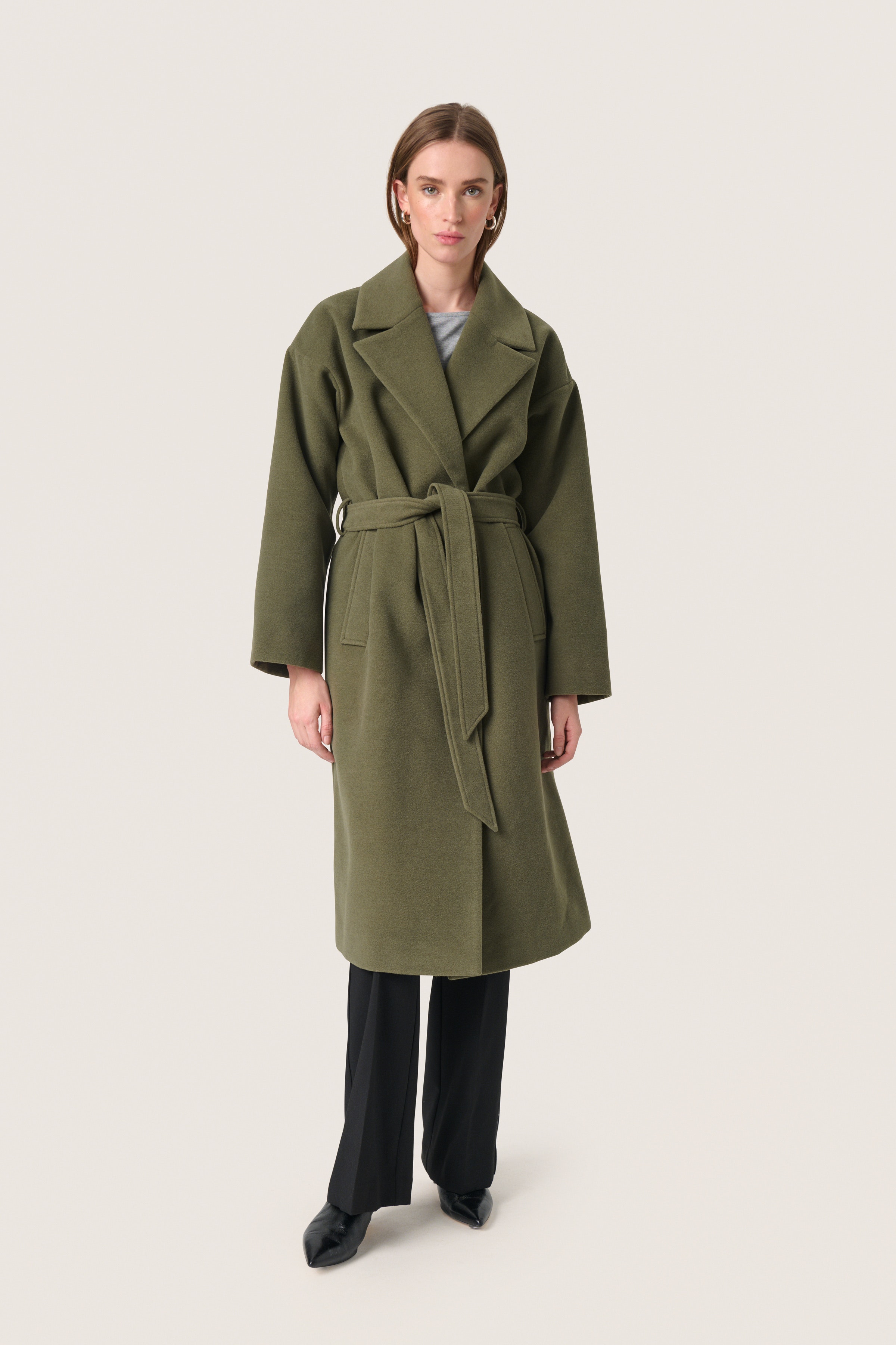 SLRubie Coat LOOKBOOK FRONT 30407507-190511