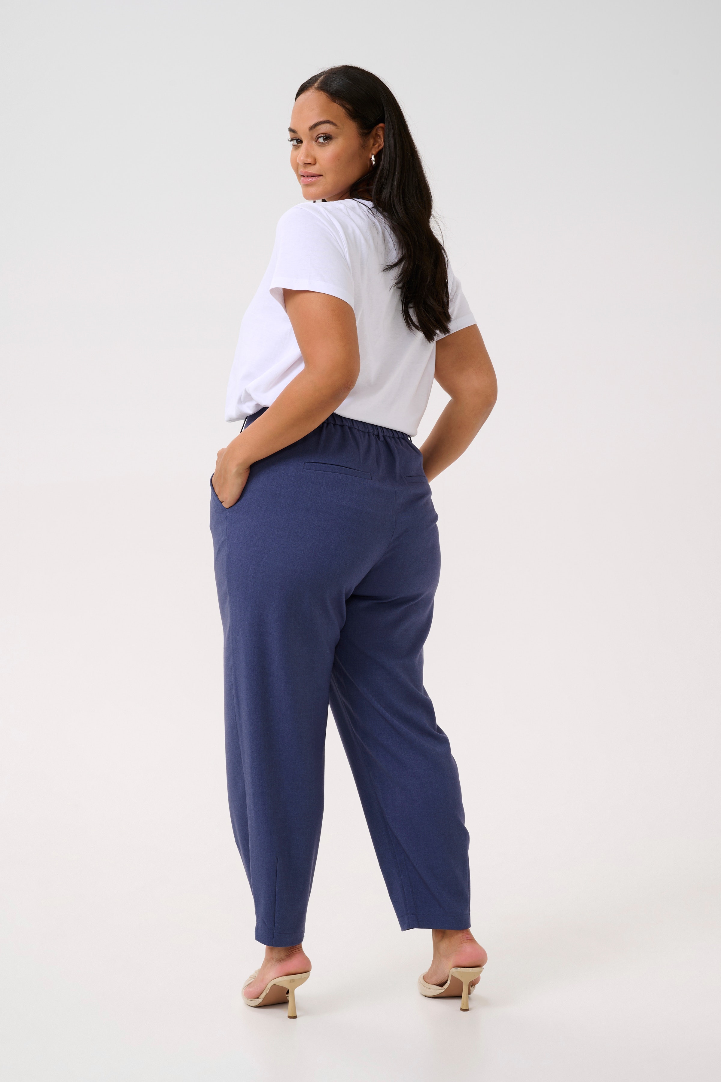 KCmerla Trousers LOOKBOOK BACK 10582231-1939281