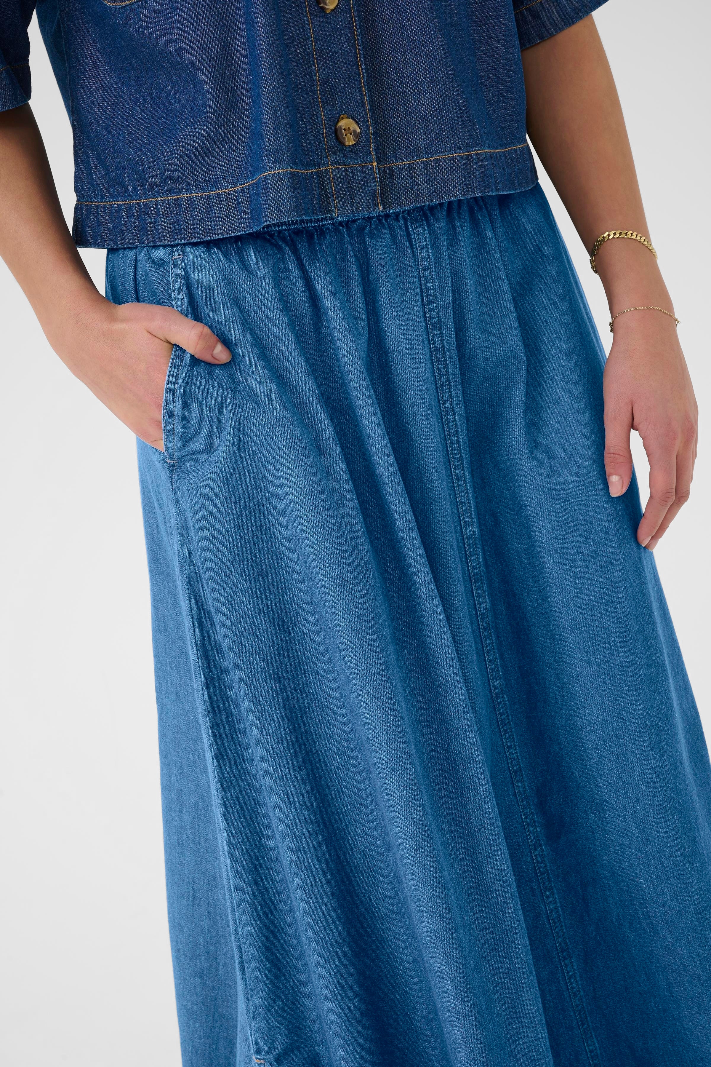 KAluise Skirt LOOKBOOK DETAIL 10510148-107709