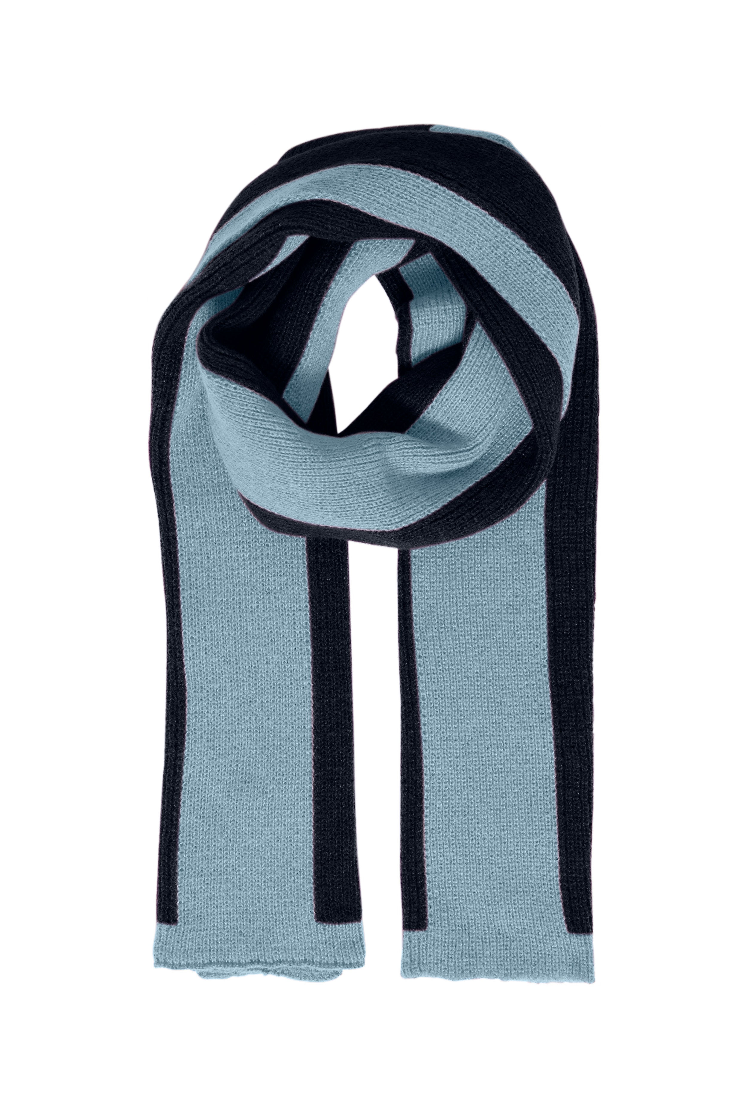 IATHORA Scarf LOOKBOOK FRONT 20121726-144115