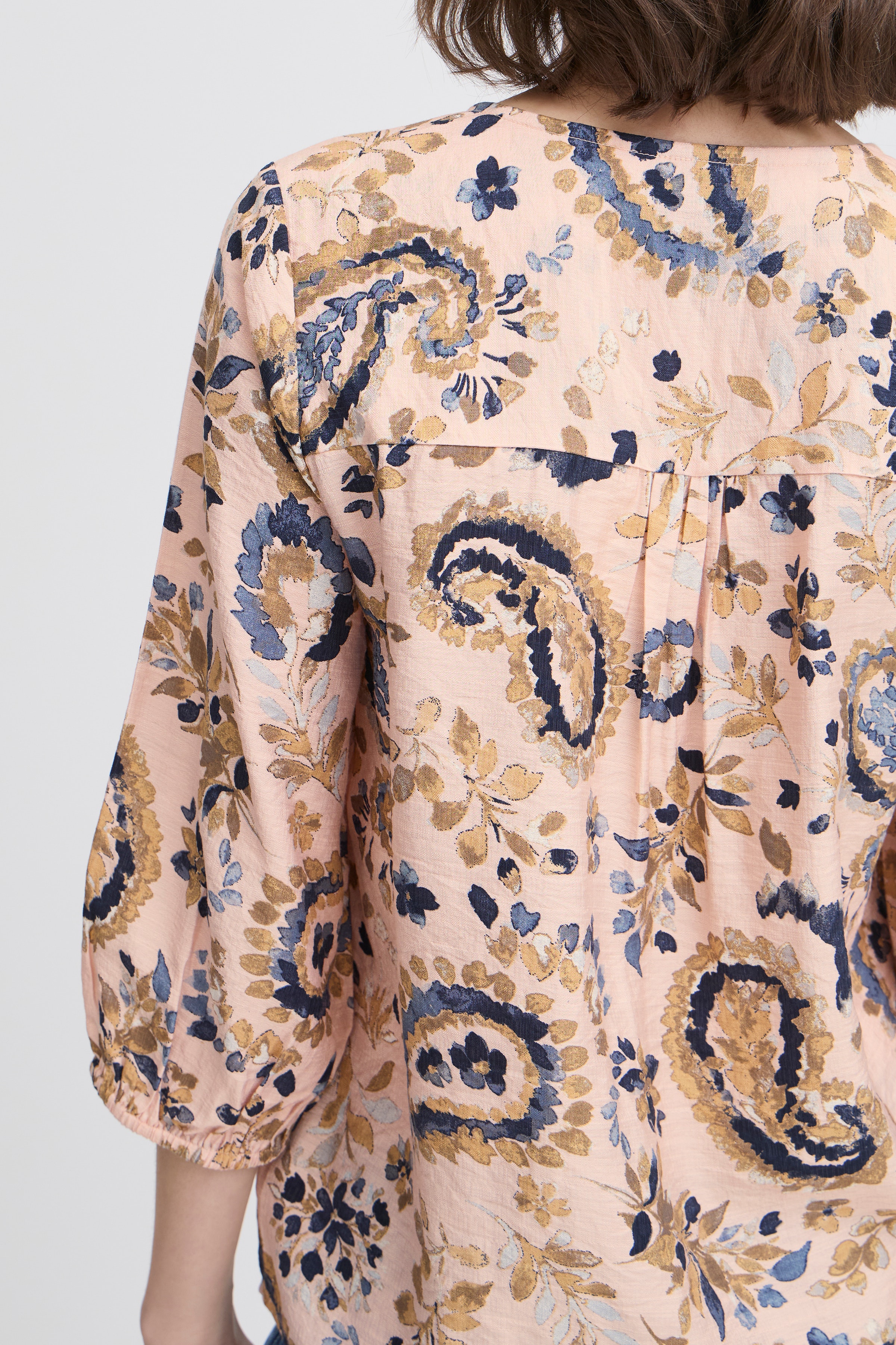 FRARIANA Blus LOOKBOOK DETAIL 20615424-204401