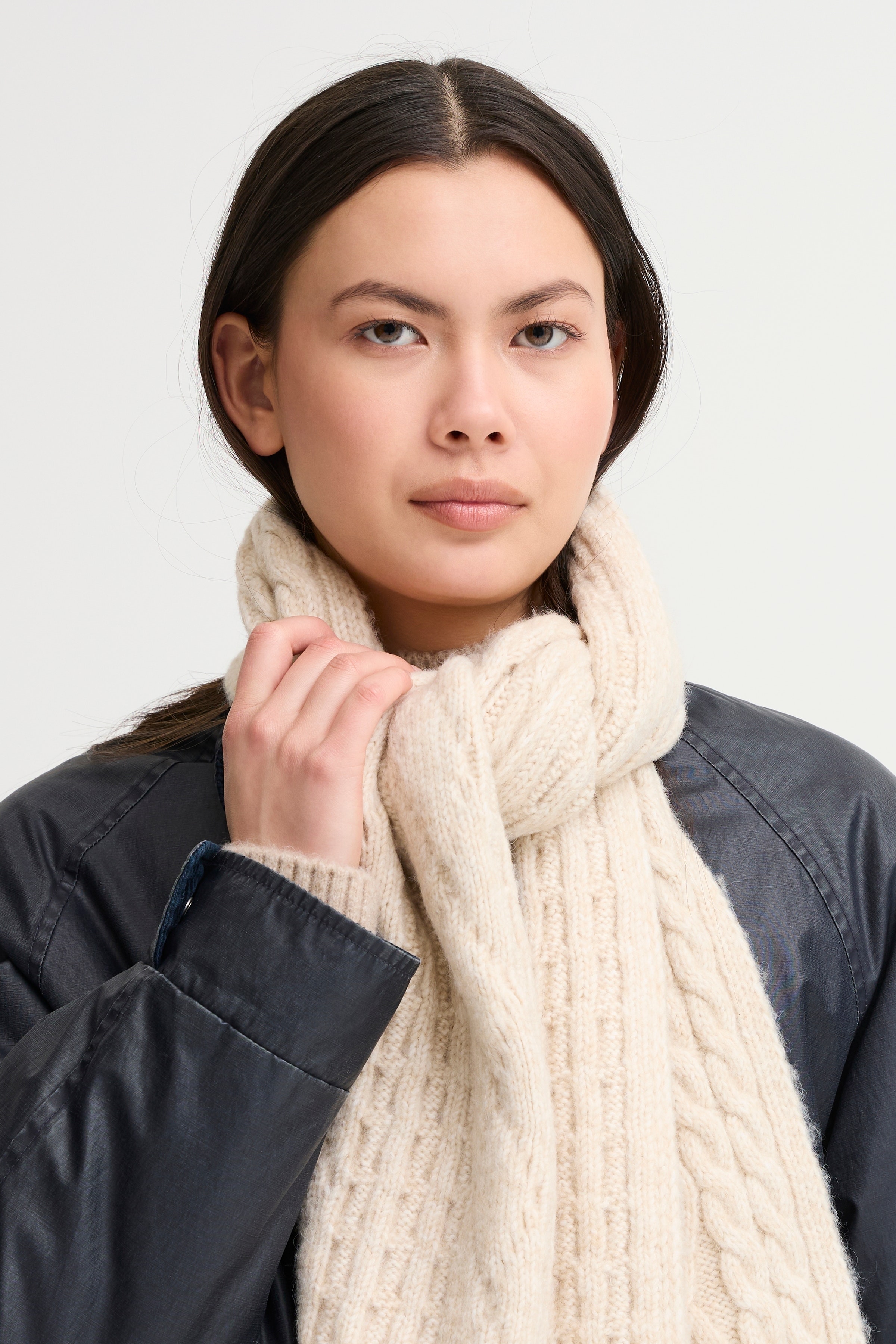 IALUCY Scarf LOOKBOOK DETAIL 20124378-1304011
