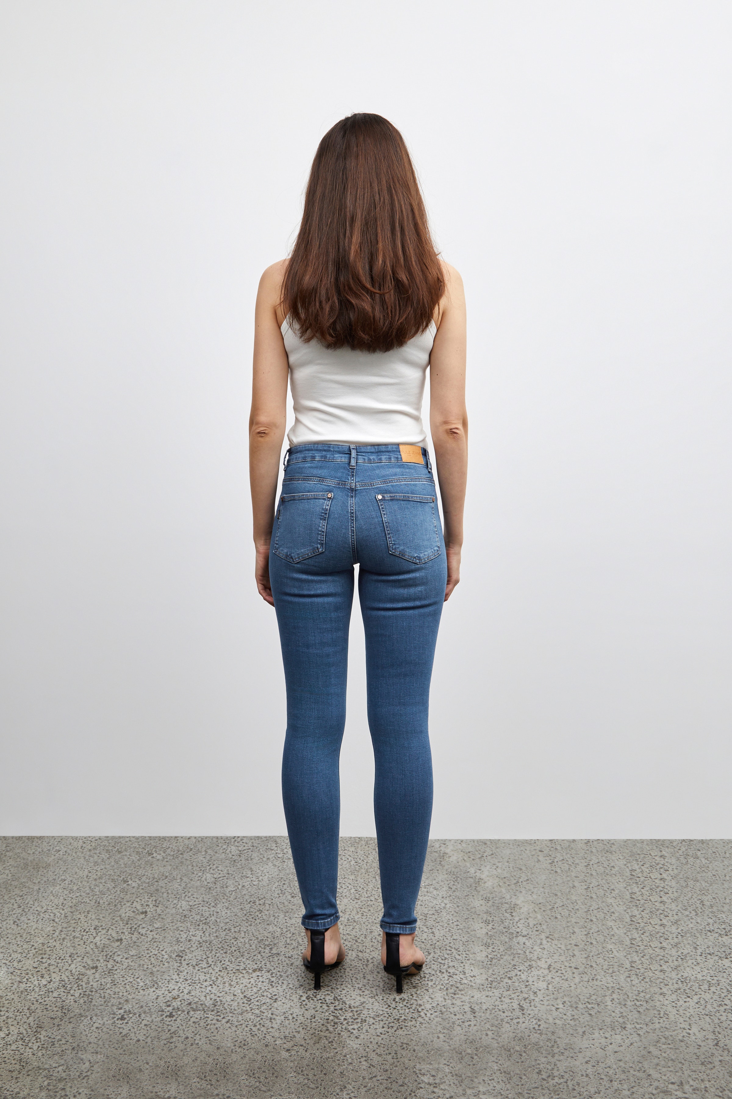 PZJOY HW Jeans Skinny Leg LOOKBOOK FRONT 50206645-200005