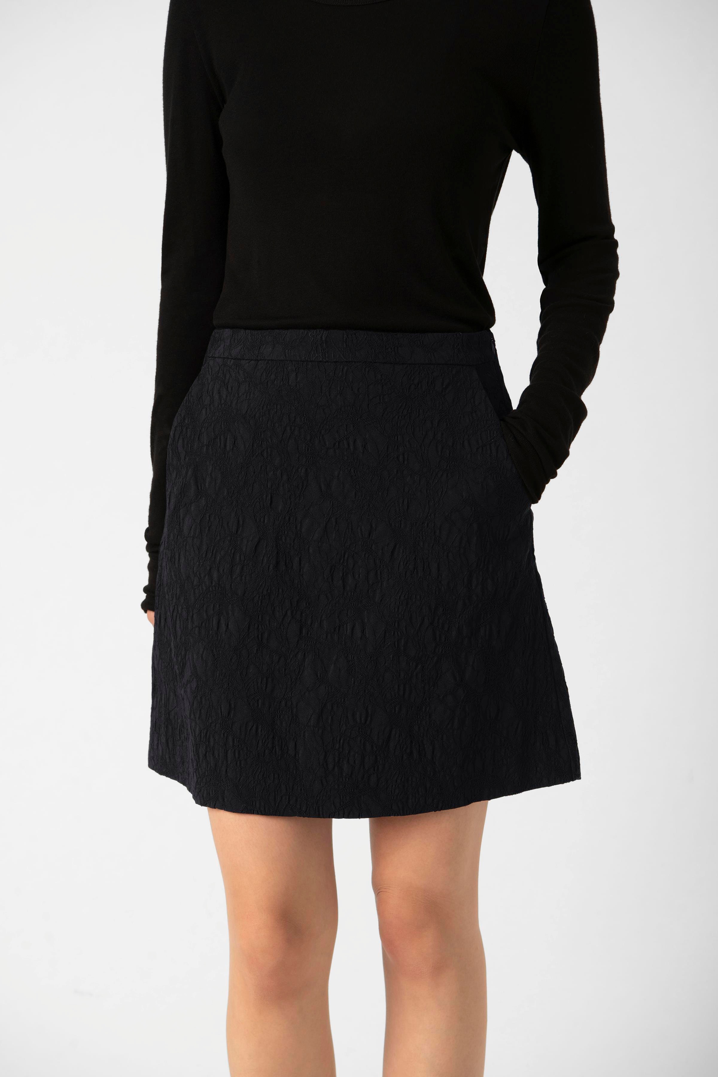 SLMaybel Skirt LOOKBOOK FRONT 30409105-194008