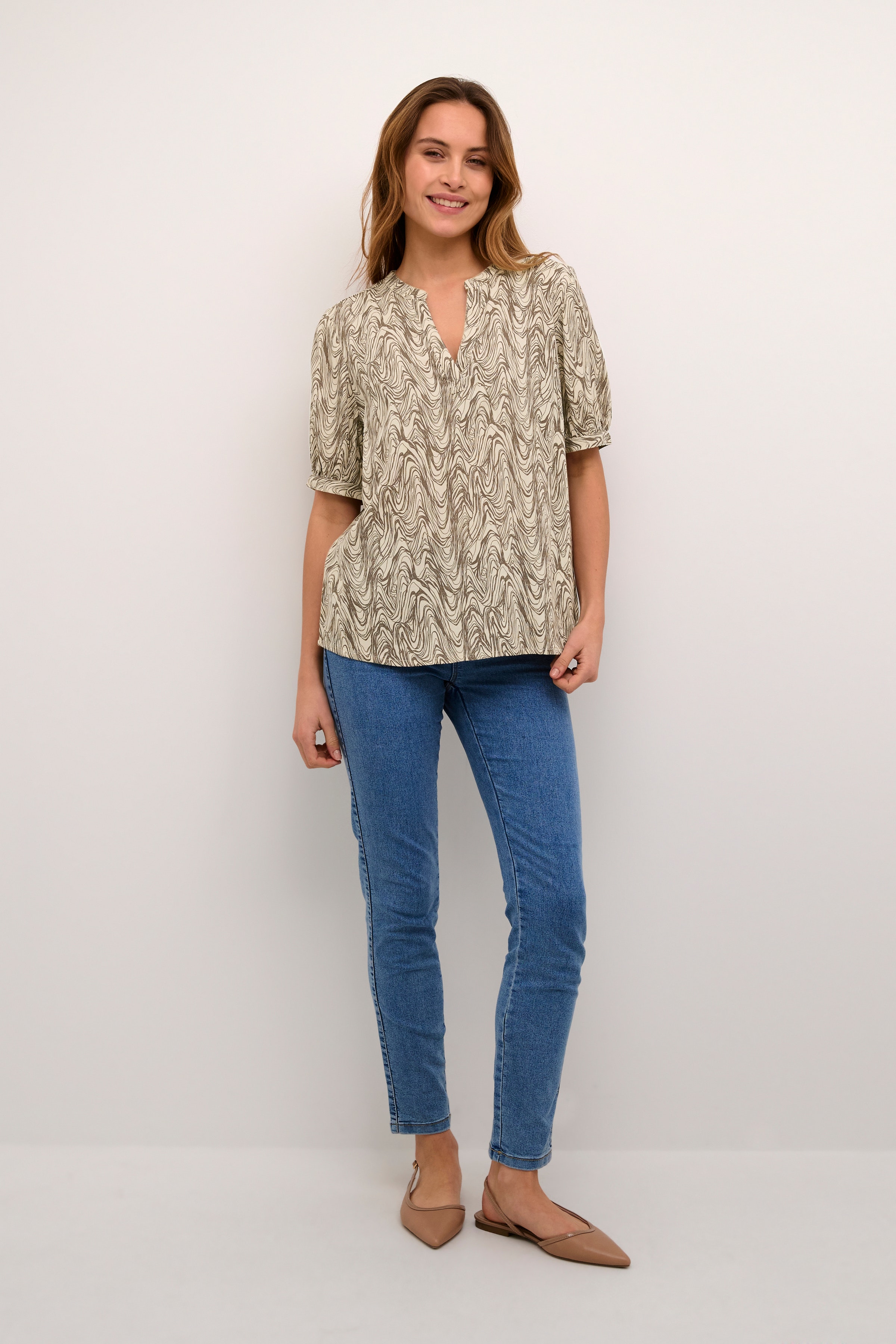 BPofelia Blouse LOOKBOOK FRONT 10590686-105740B