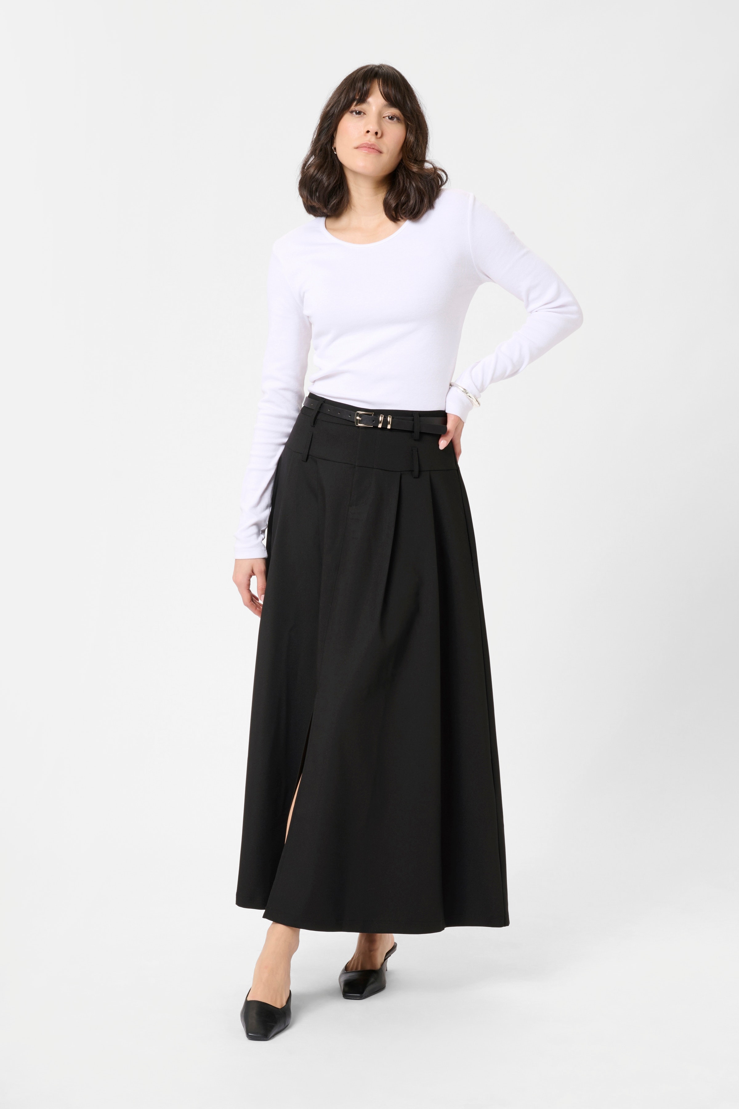 KAlissi Skirt LOOKBOOK FRONT 10509203-100121