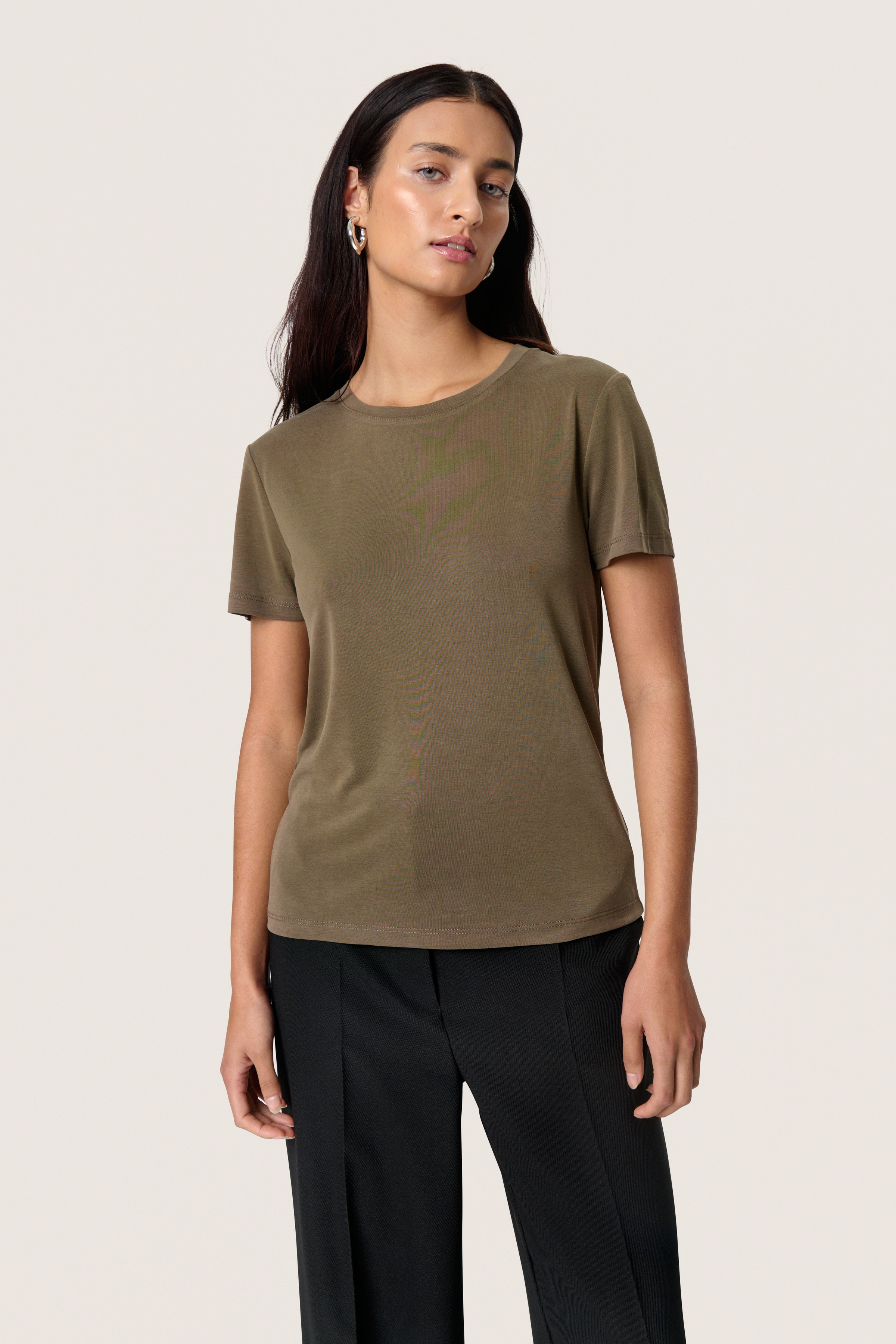 SLColumbine T-shirt LOOKBOOK FRONT 30404678-190822