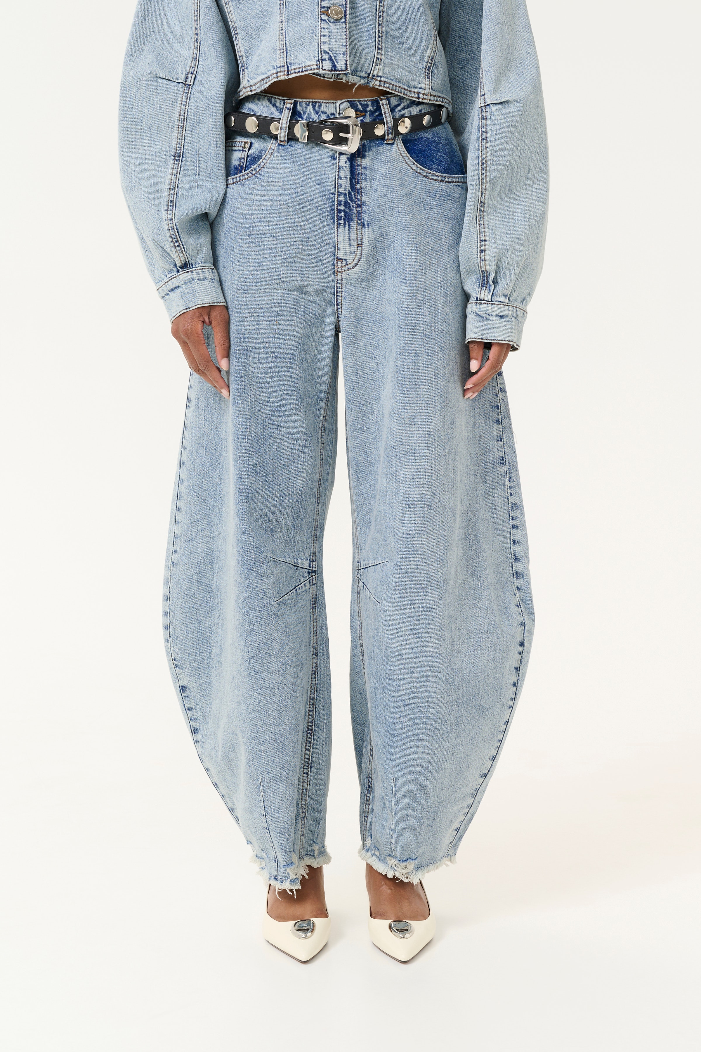 GZdea Barrel Jeans LOOKBOOK FRONT 10910385-107868