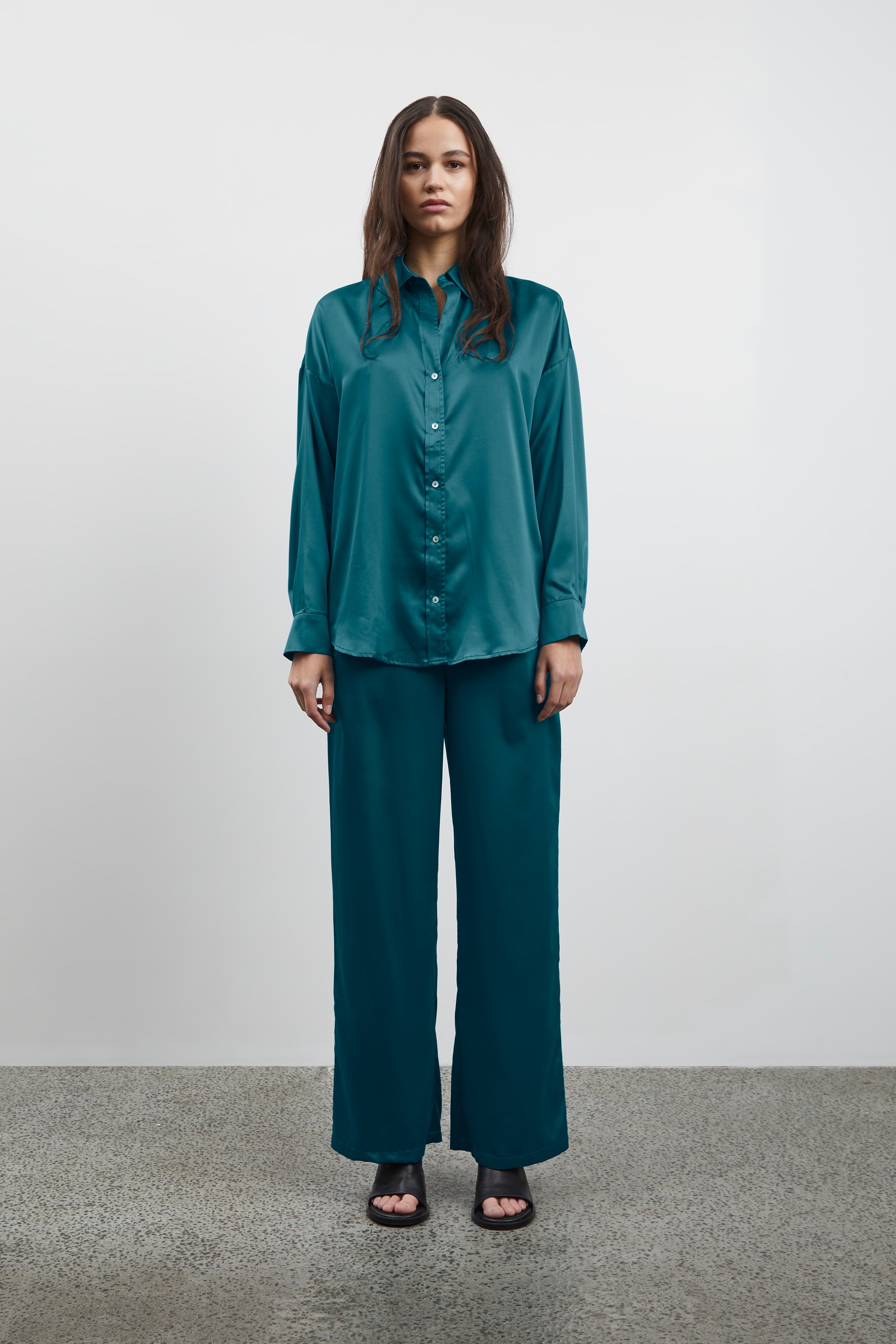 IXSTORMIE Blus LOOKBOOK FRONT 20118512-185308