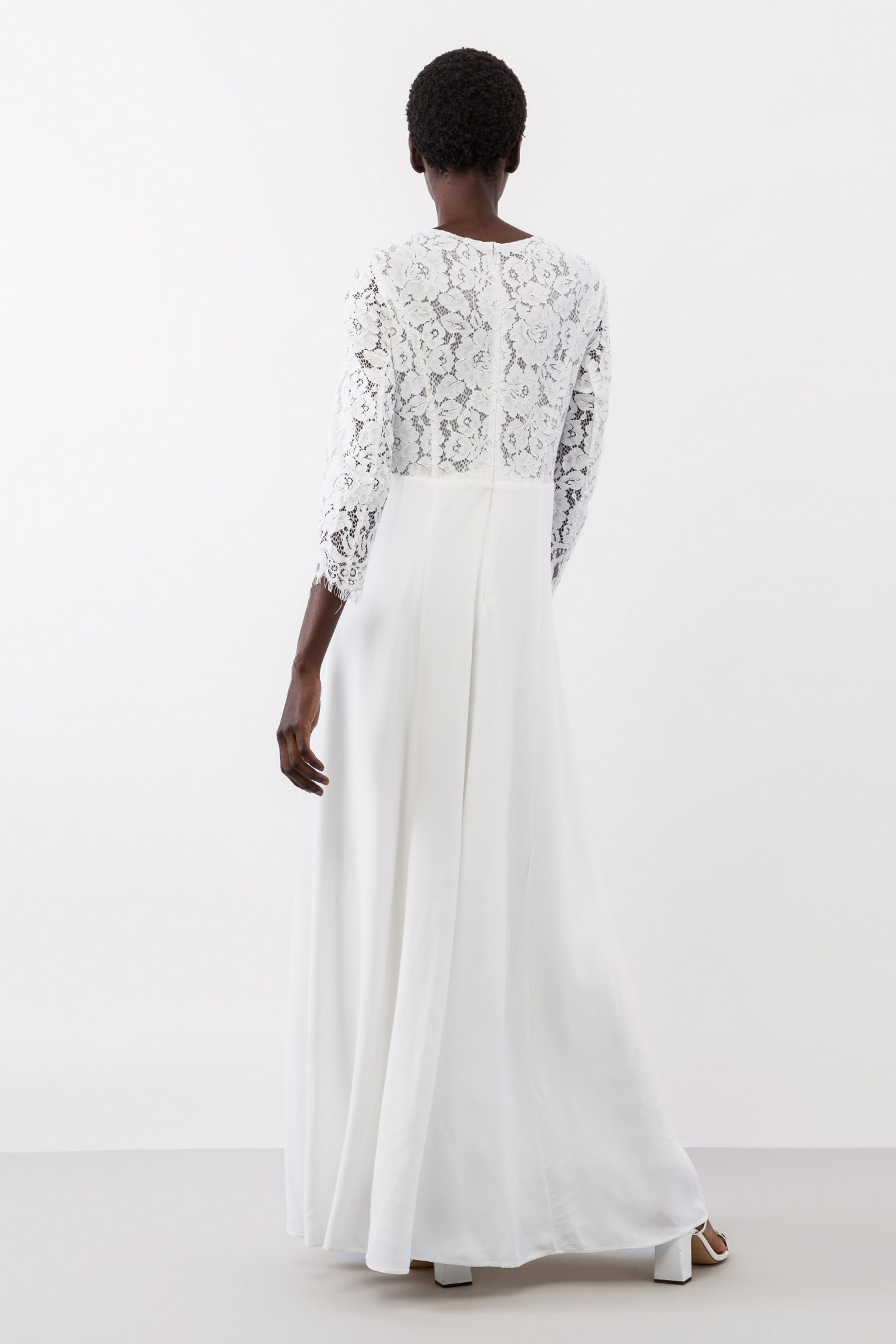 MARIANNE Kjole LOOKBOOK BACK 30600260-WH010