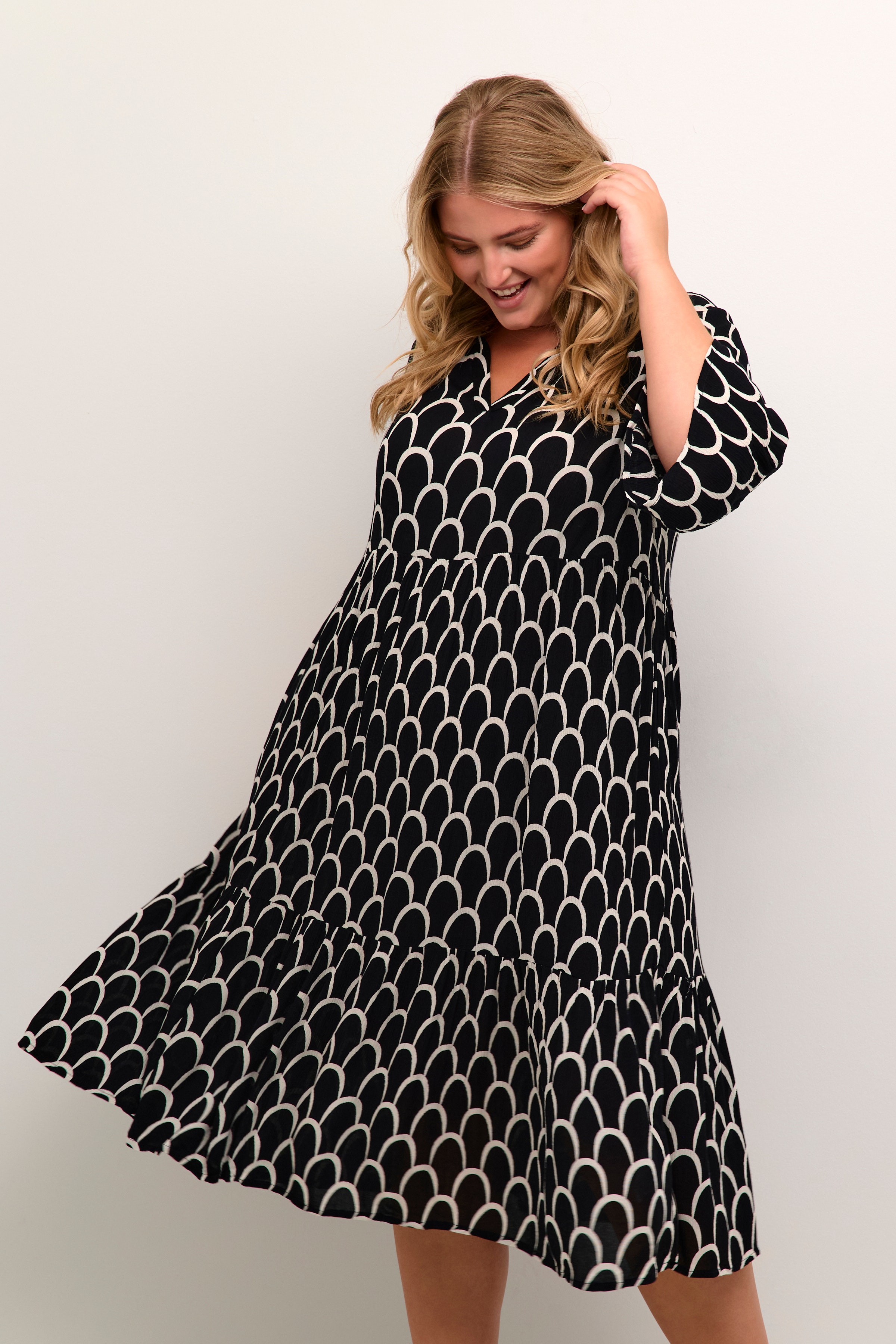 KCkerry Dress LOOKBOOK FRONT 10581828-104857