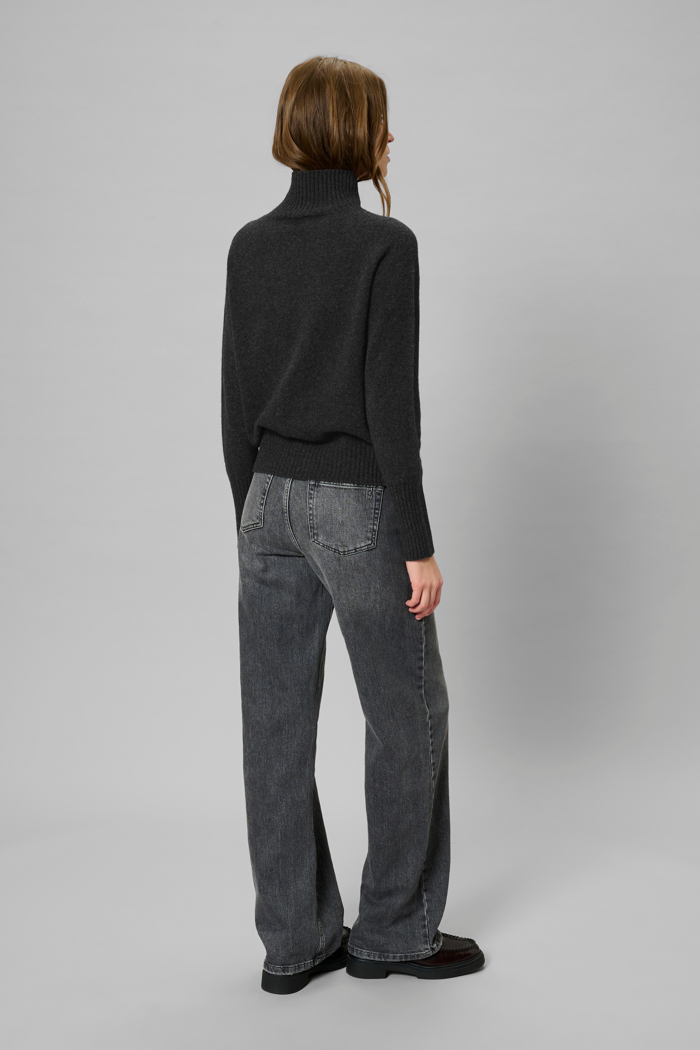 MWTracy Pullover LOOKBOOK BACK 10705356-100379