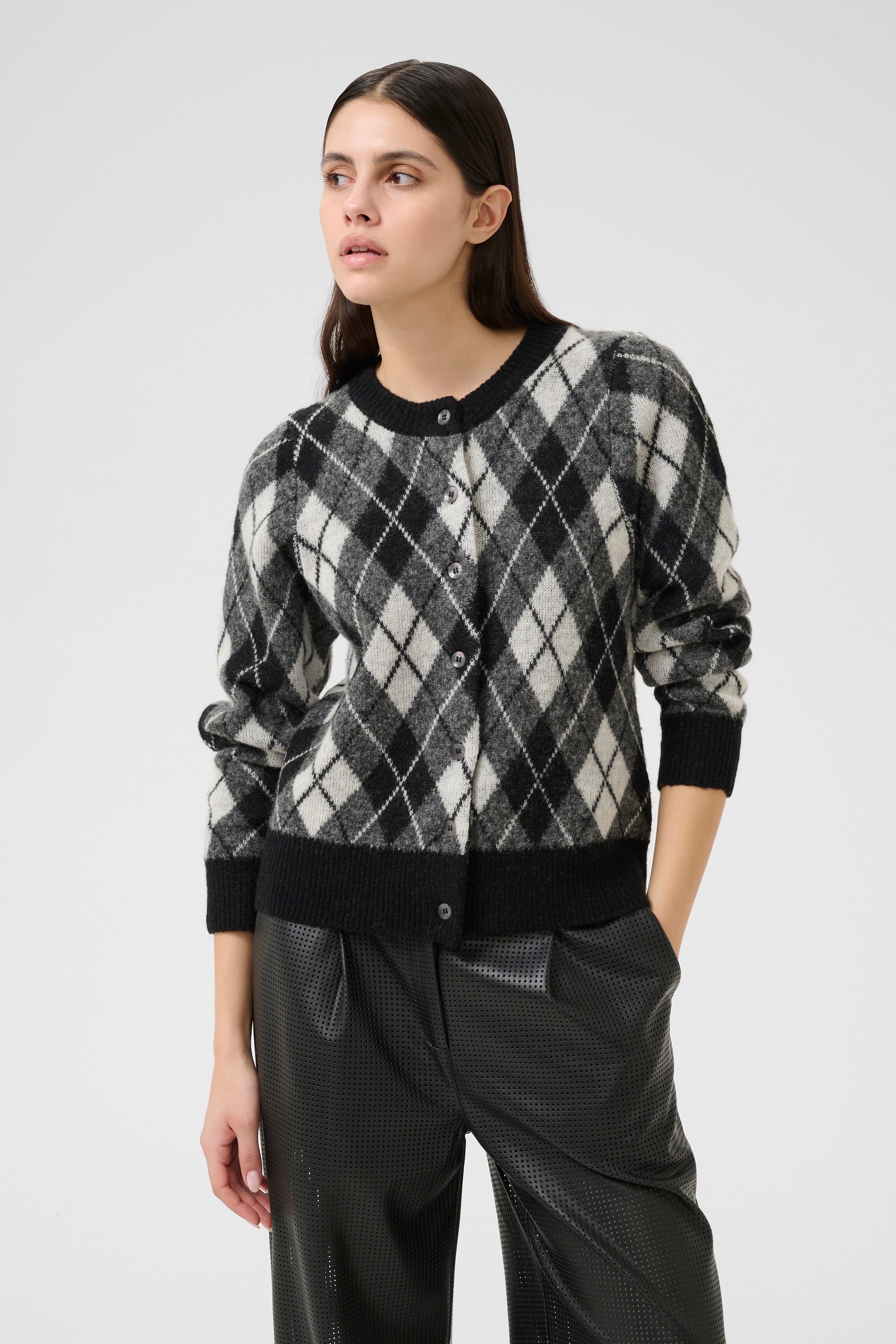 KBConstantine Cardigan LOOKBOOK FRONT 10105794-108927