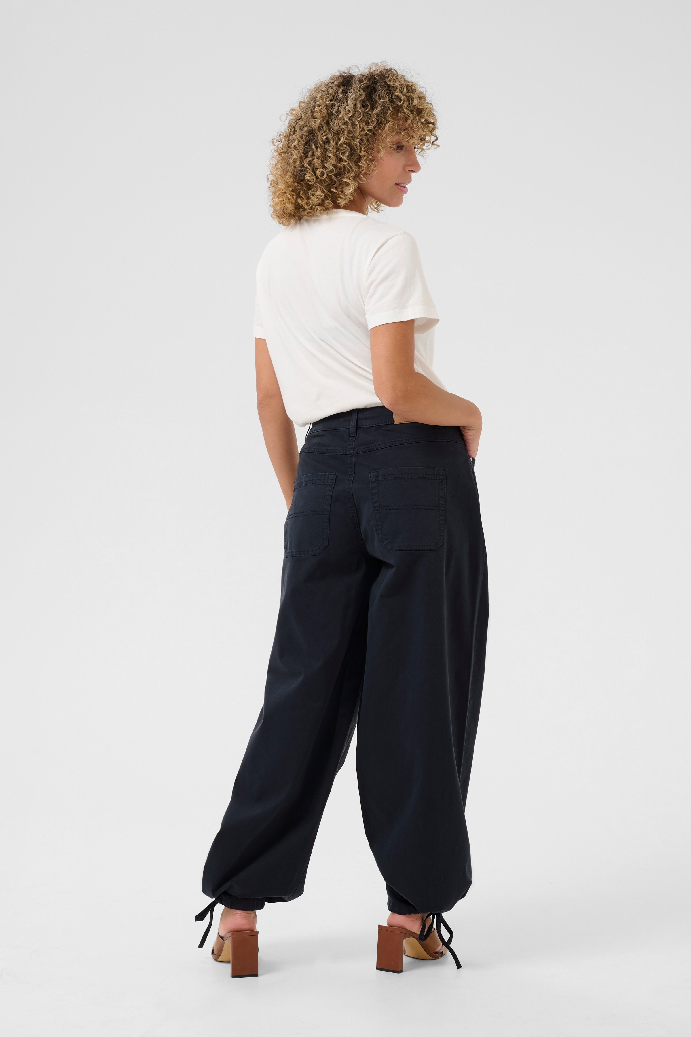 CRBerta Jeans LOOKBOOK BACK 10613648-193923