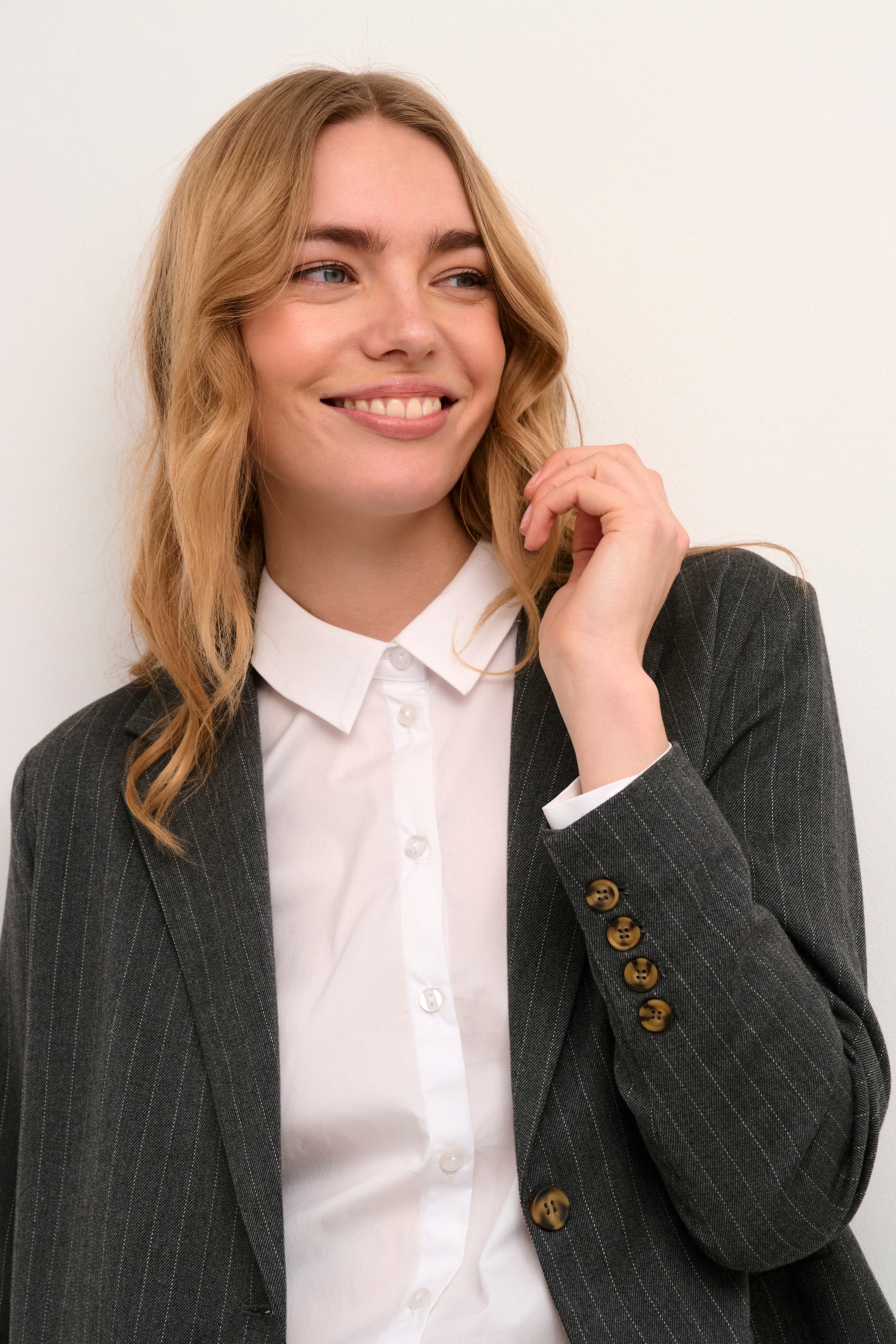 CRNavan Blazer LOOKBOOK DETAIL 10611892-104845