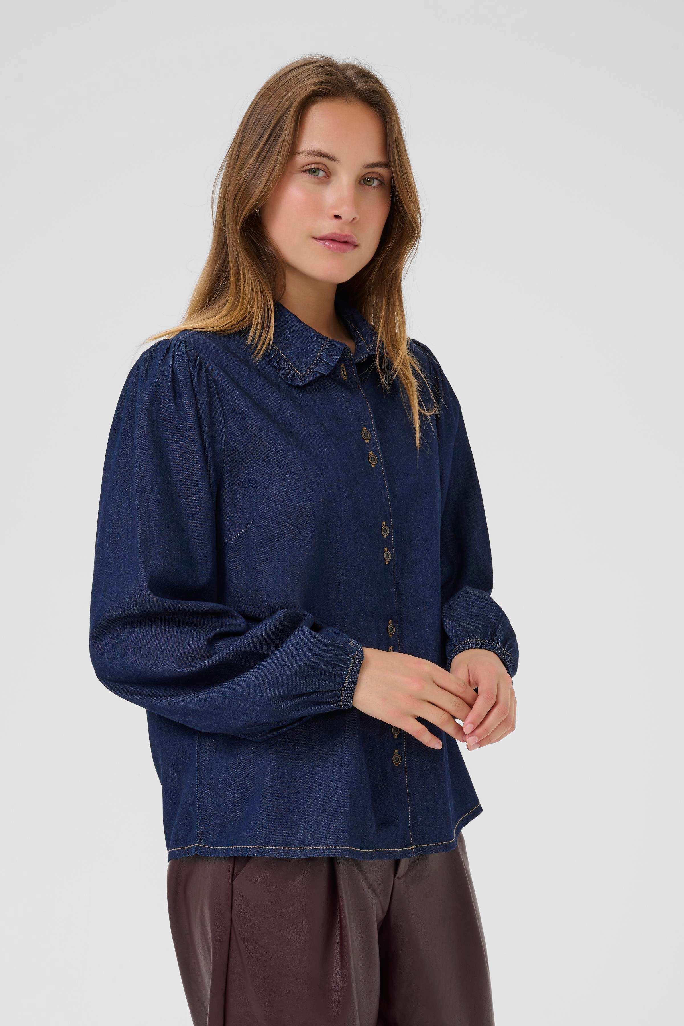 CUhilka Skjorte LOOKBOOK FRONT 50112258-500119