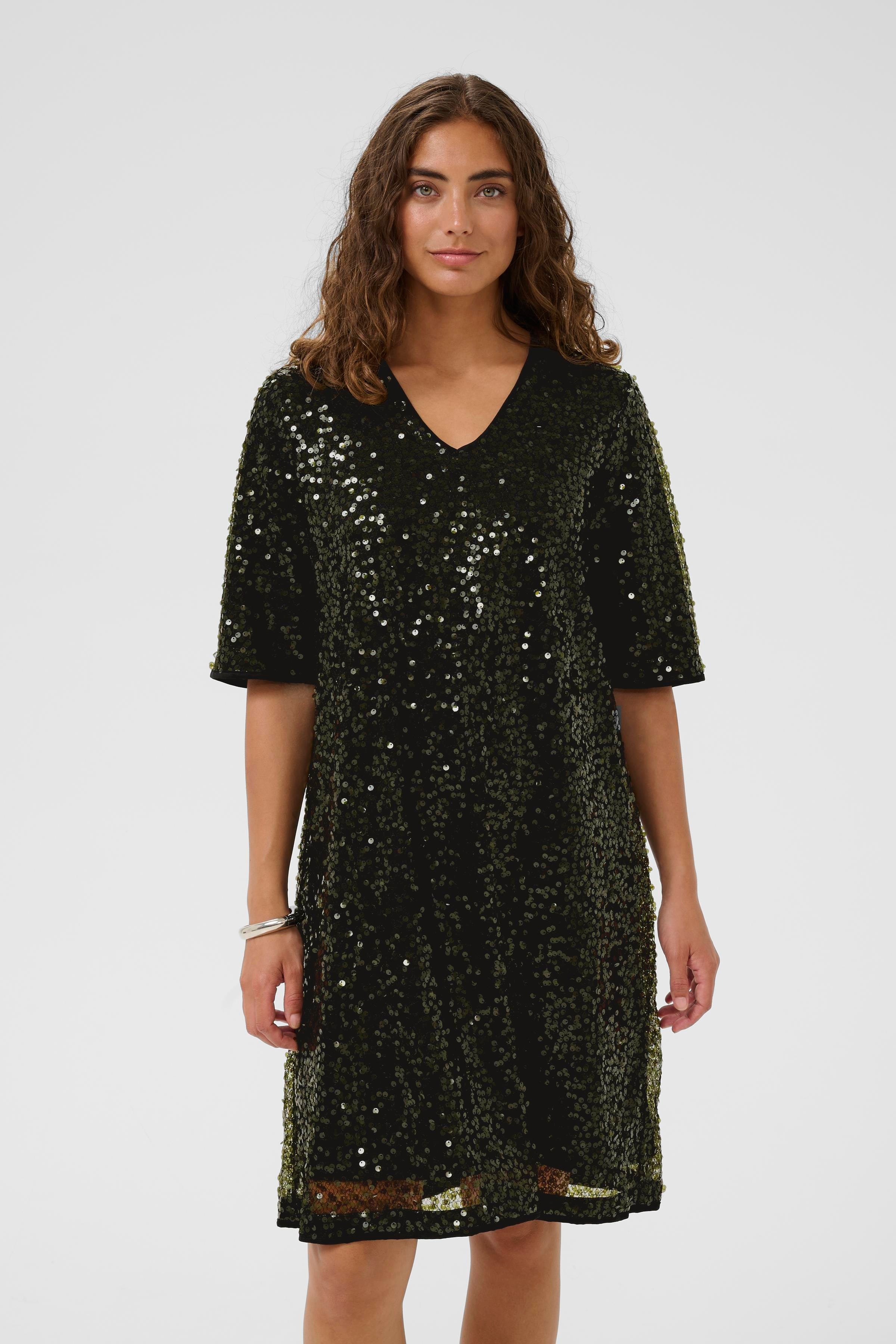 CUmelia Pailletkjole LOOKBOOK FRONT 50112480-190515