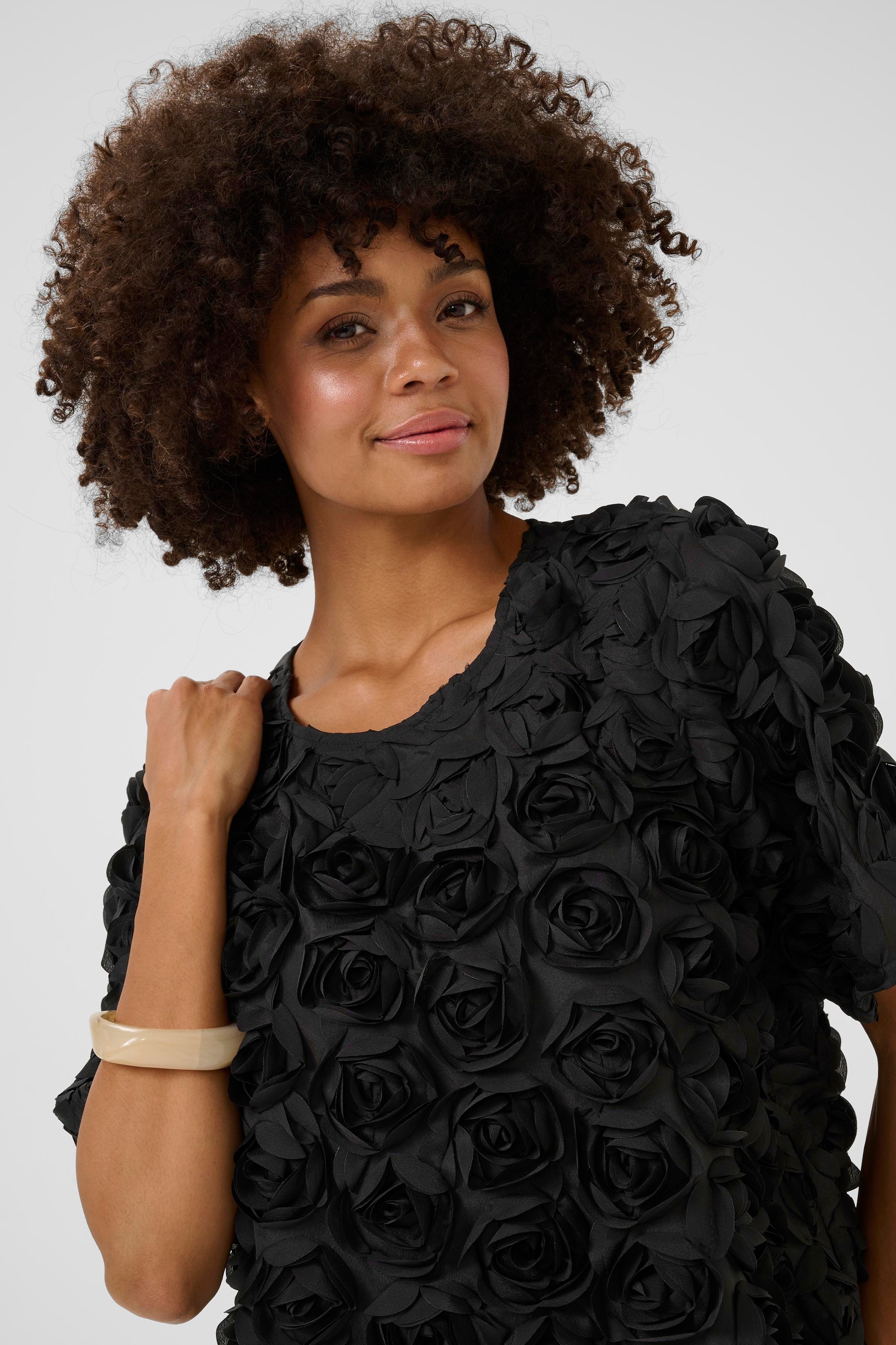 CUcebrine Blumenbluse LOOKBOOK DETAIL 50112316-500012