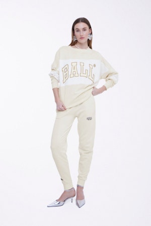 J. ROBINSON SWEATSHIRT LOOKBOOK FRONT 50400046-110602