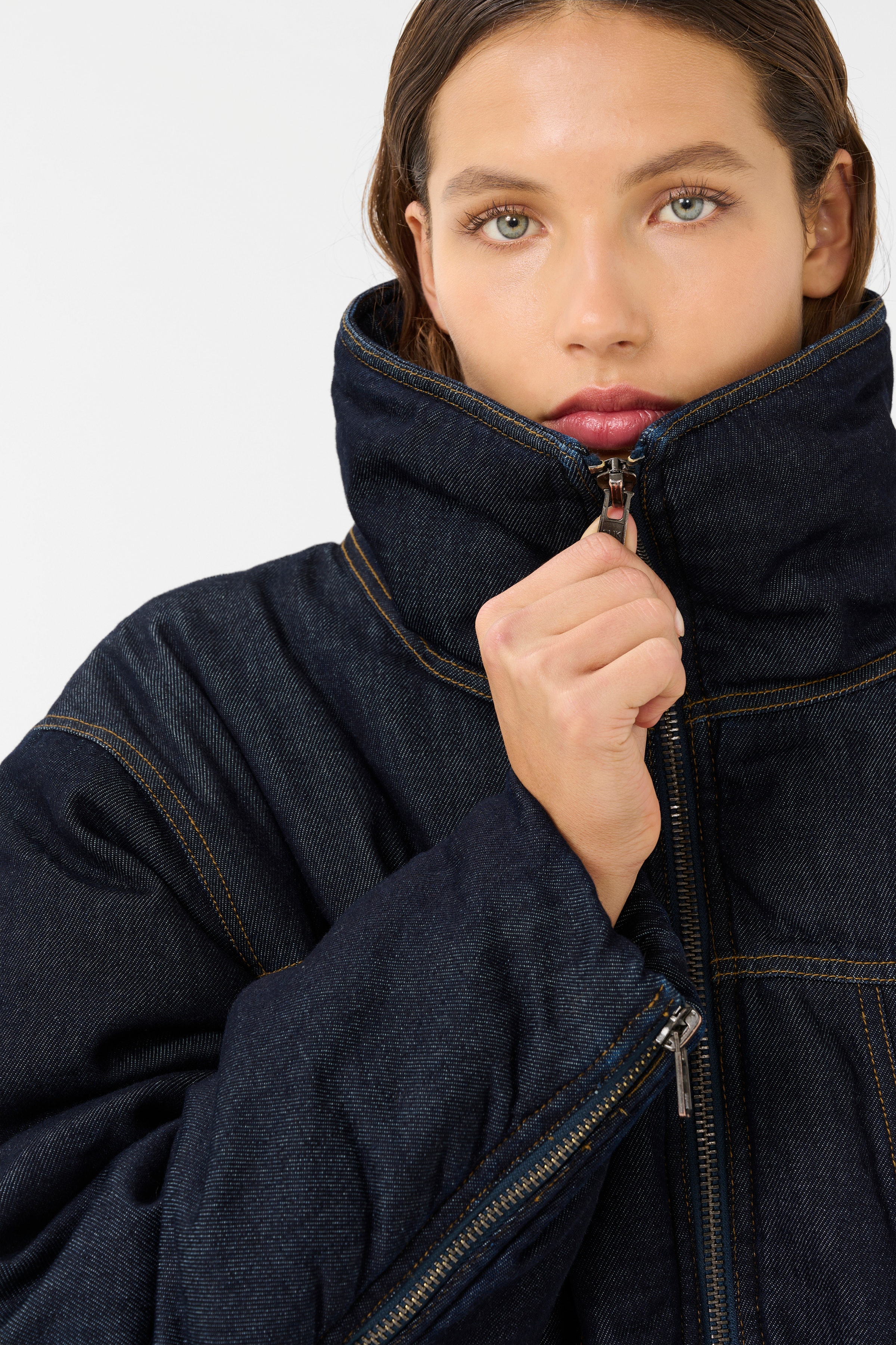 GZrinova Outerwear LOOKBOOK DETAIL 10910331-107762