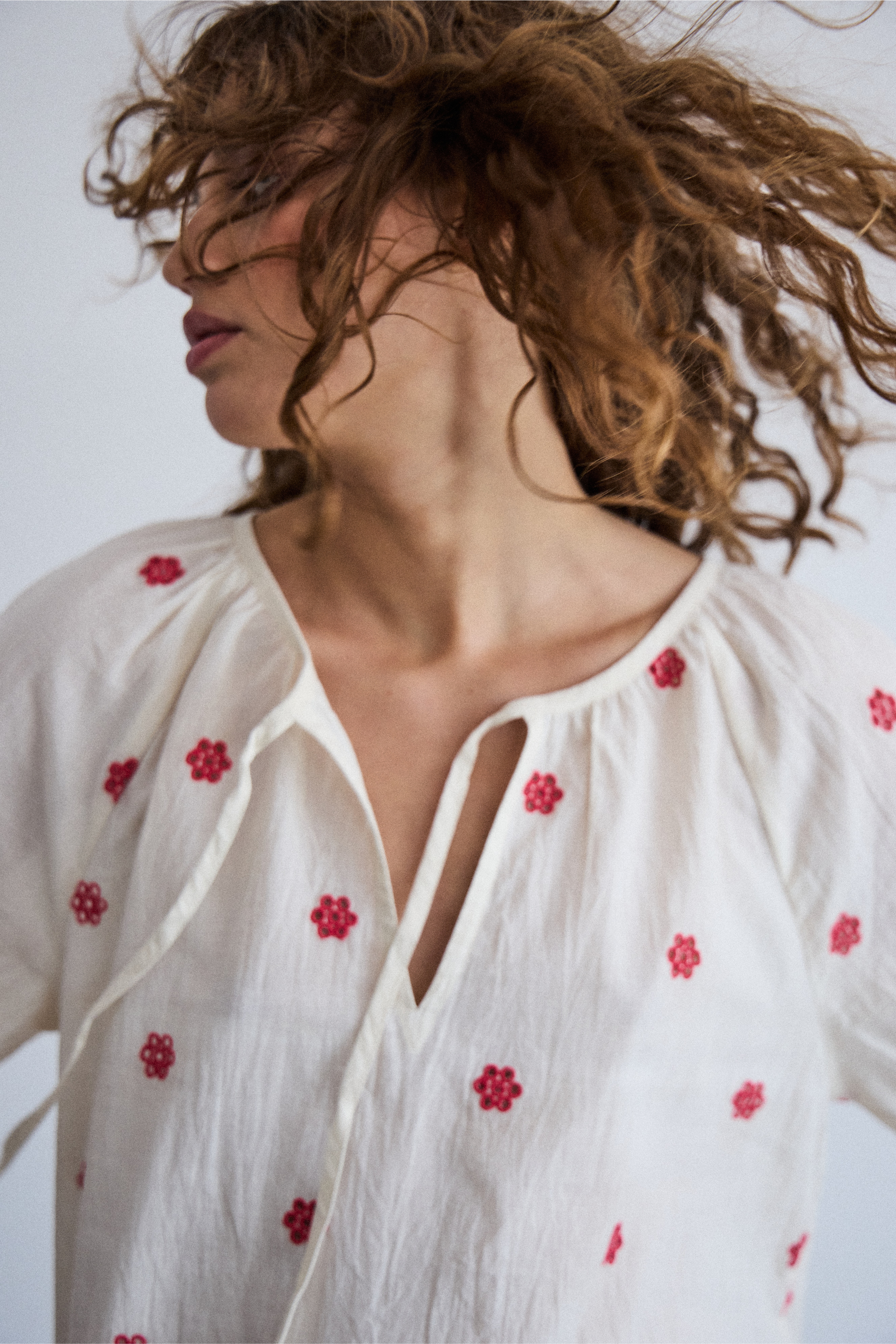 Kortermet bluse LOCATION NONE 20122831-124301