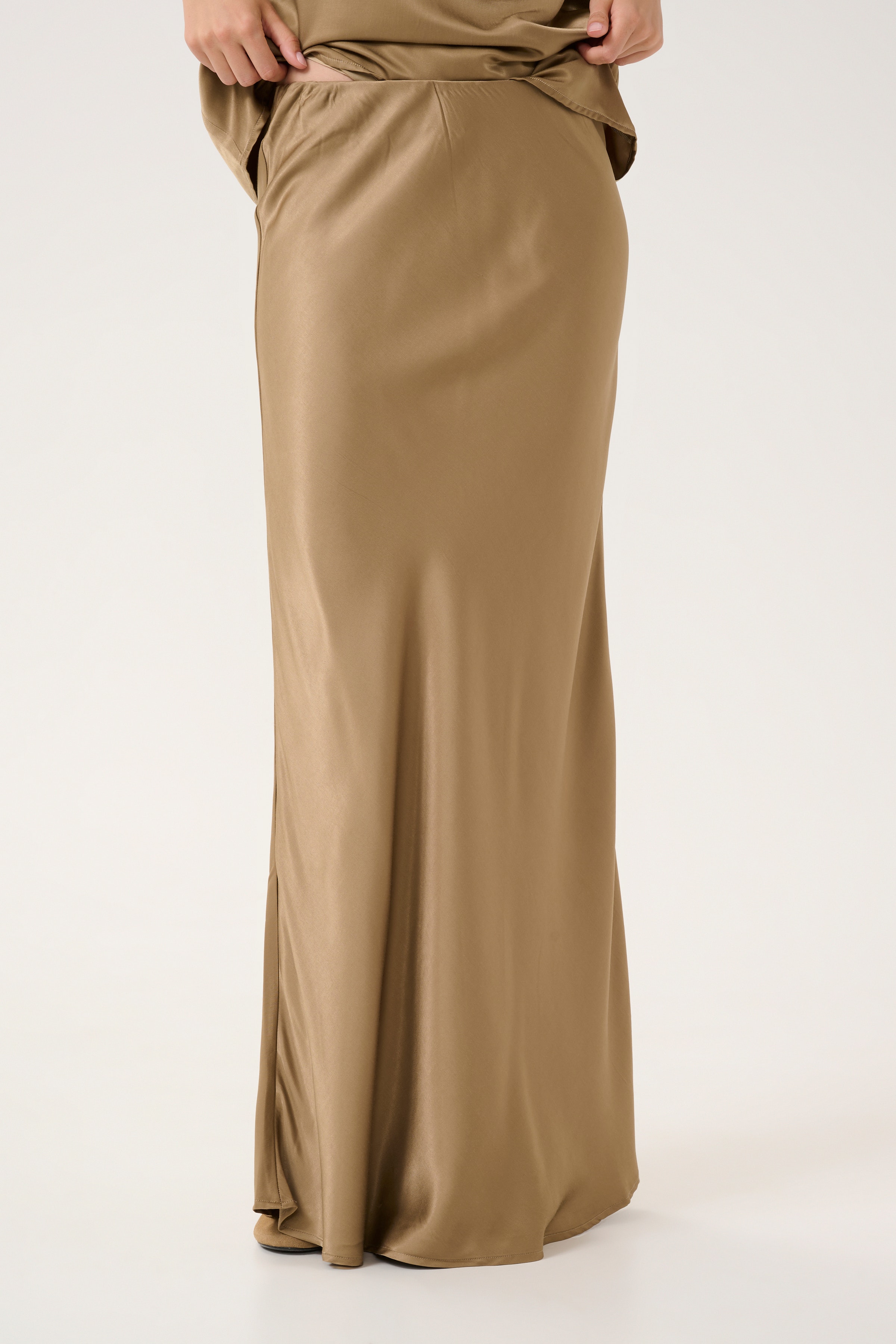 EstelleMW Lange Kjol LOOKBOOK FRONT 10704820-171314