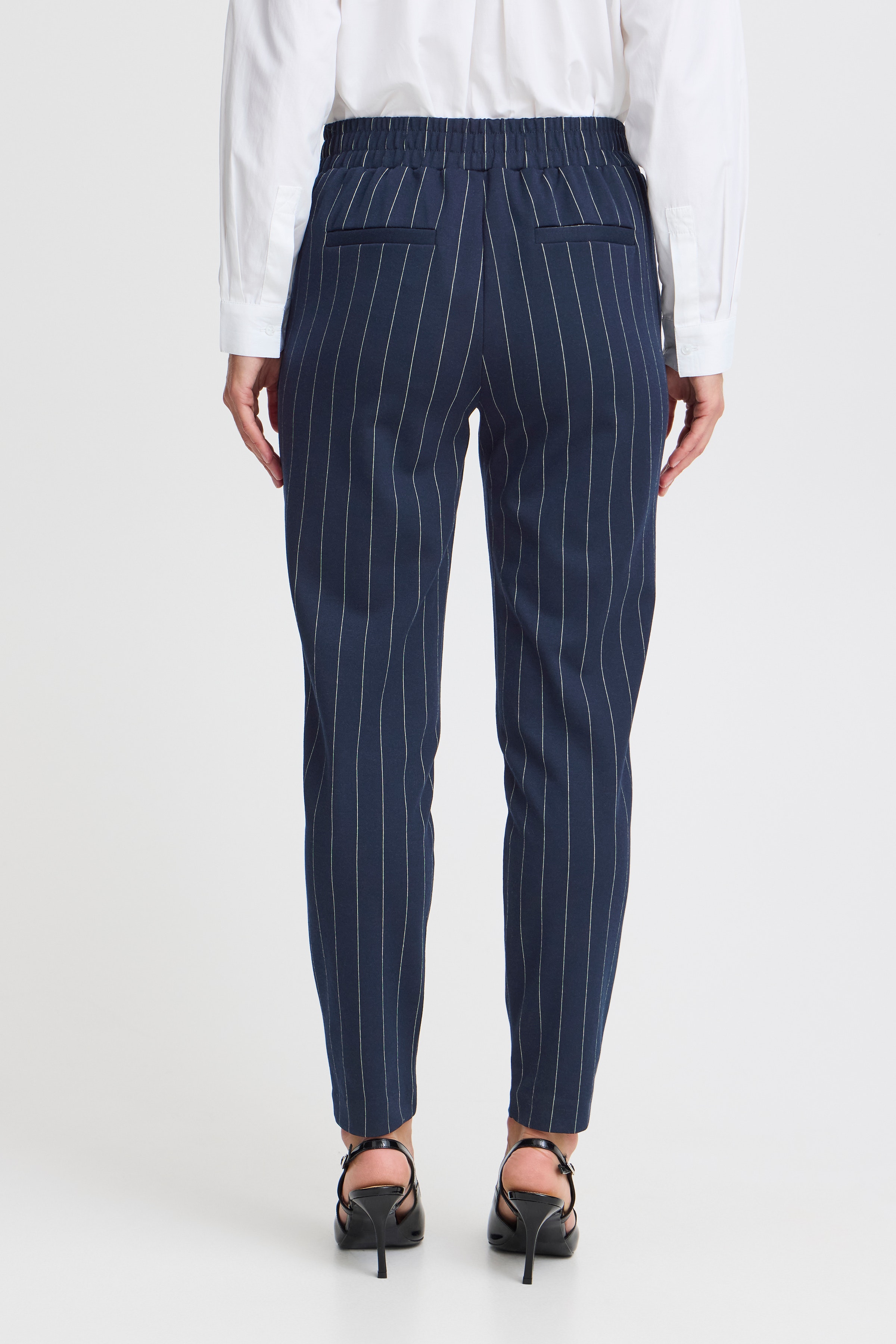 BYROWAN Hose LOOKBOOK BACK 20815726-202176