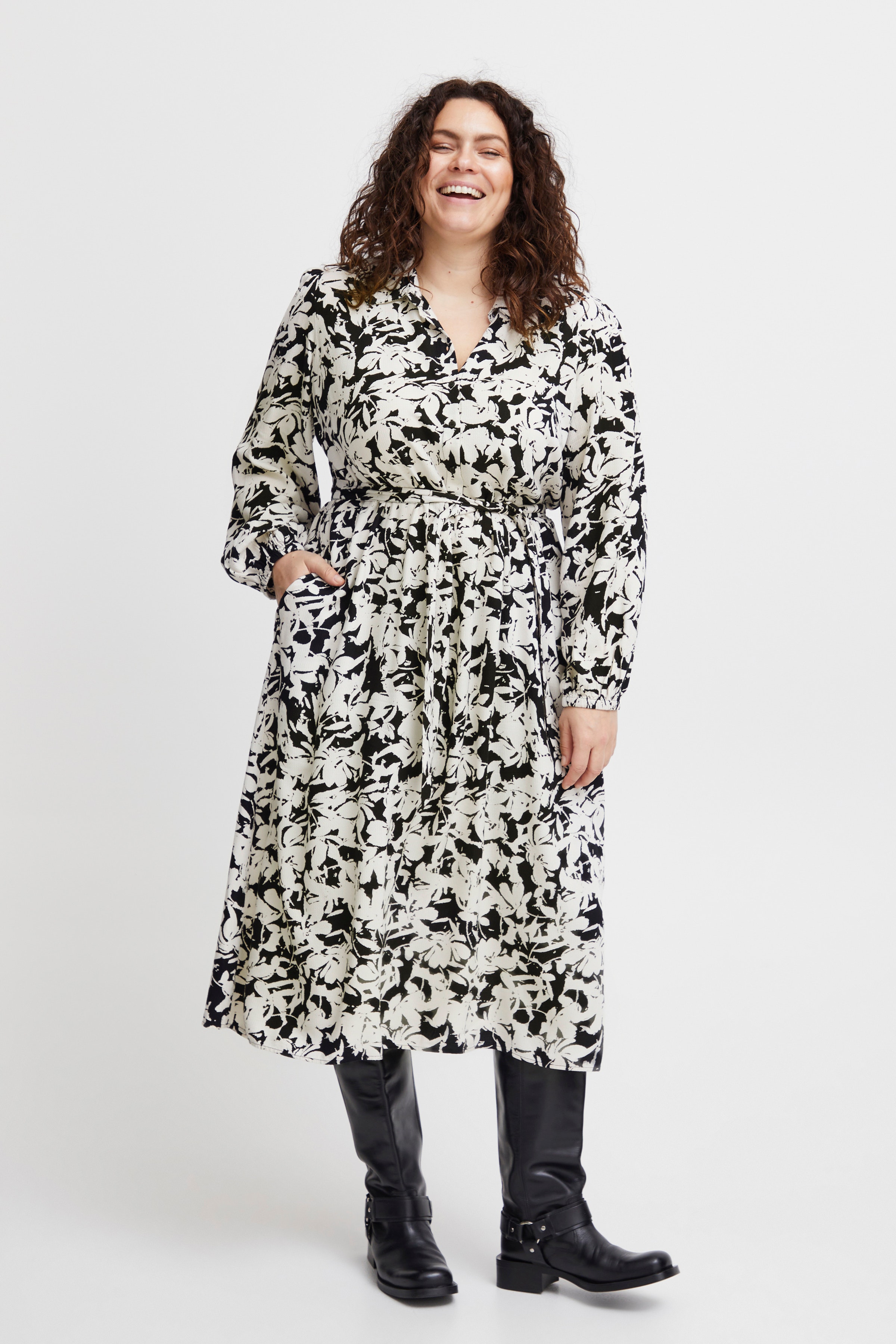 Kjole LOOKBOOK FRONT 20612605-202203