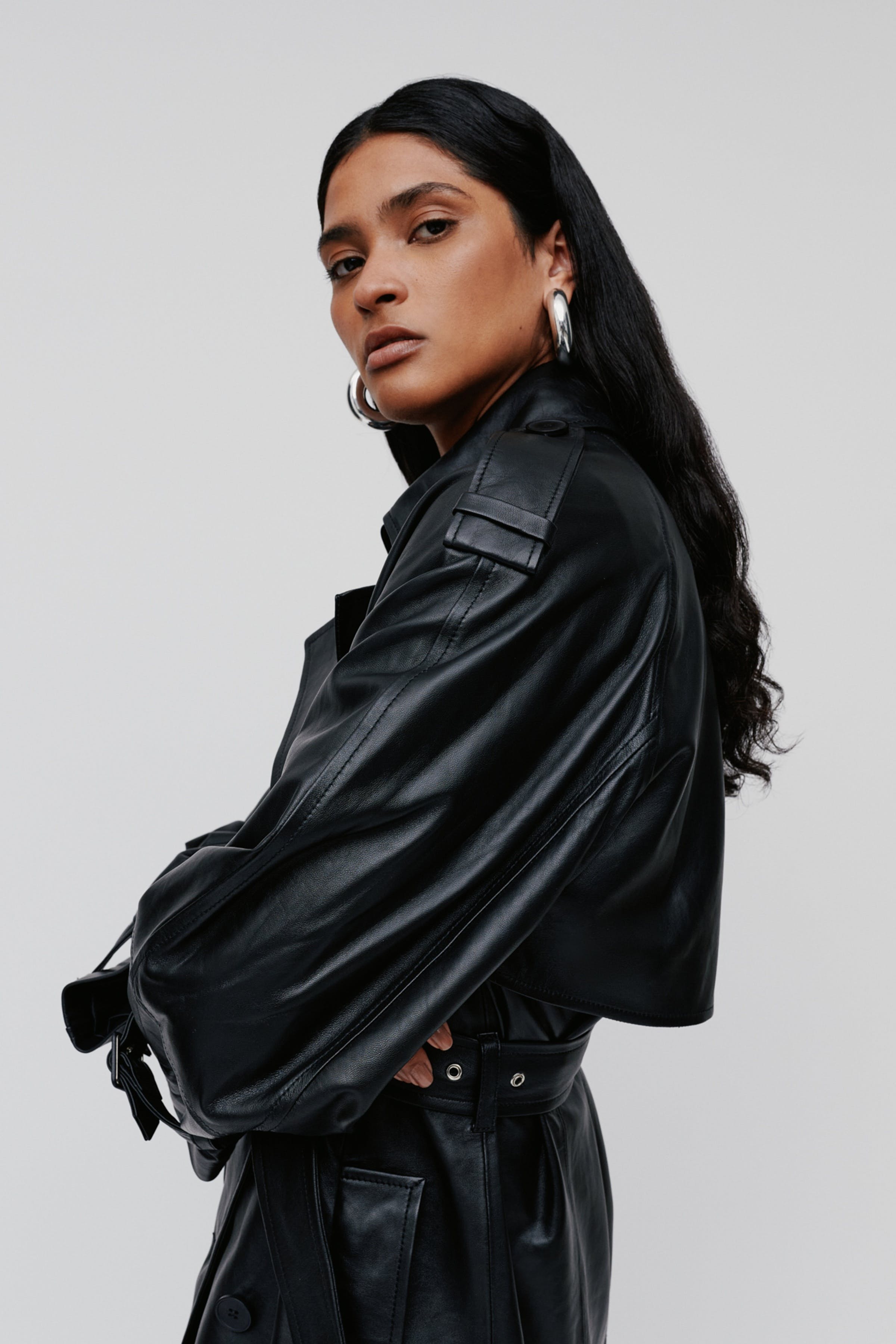 LINDA Outerwear LOOKBOOK TOP 30600685-BK999