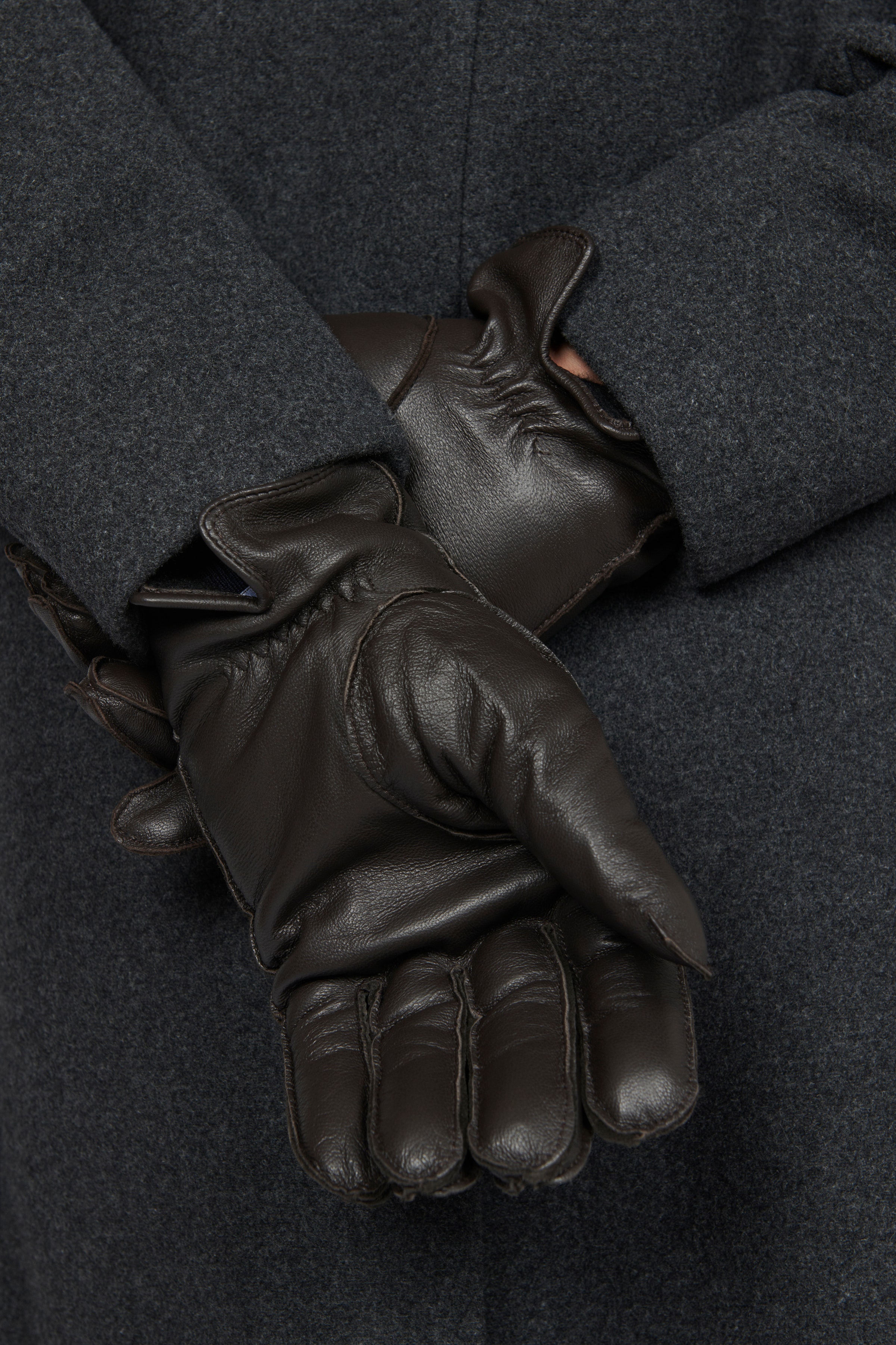 MAtrewy Leather Gloves LOOKBOOK DETAIL 30204795-191101