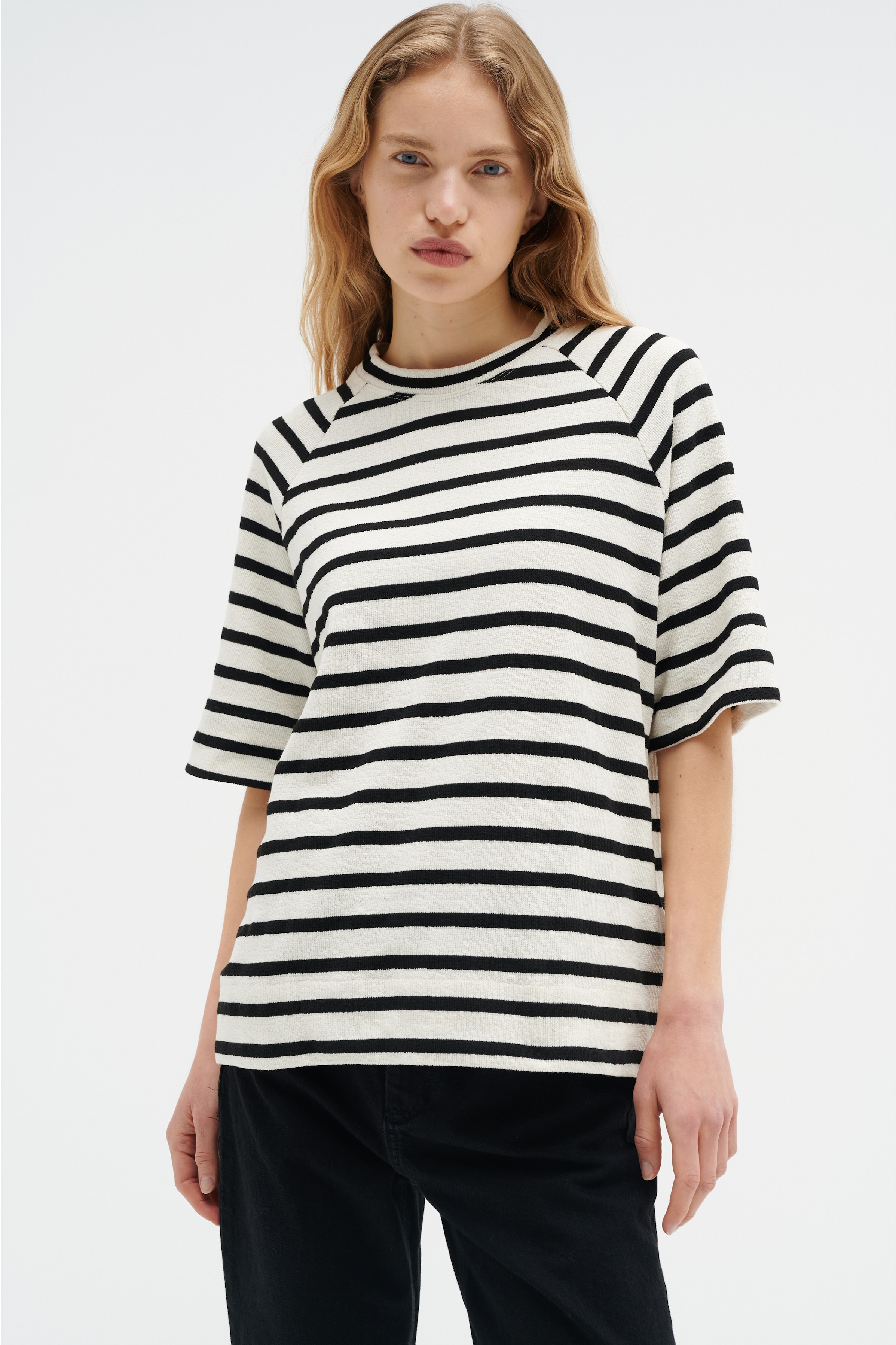 JadeIW T-shirt LOOKBOOK FRONT 30107298-302028