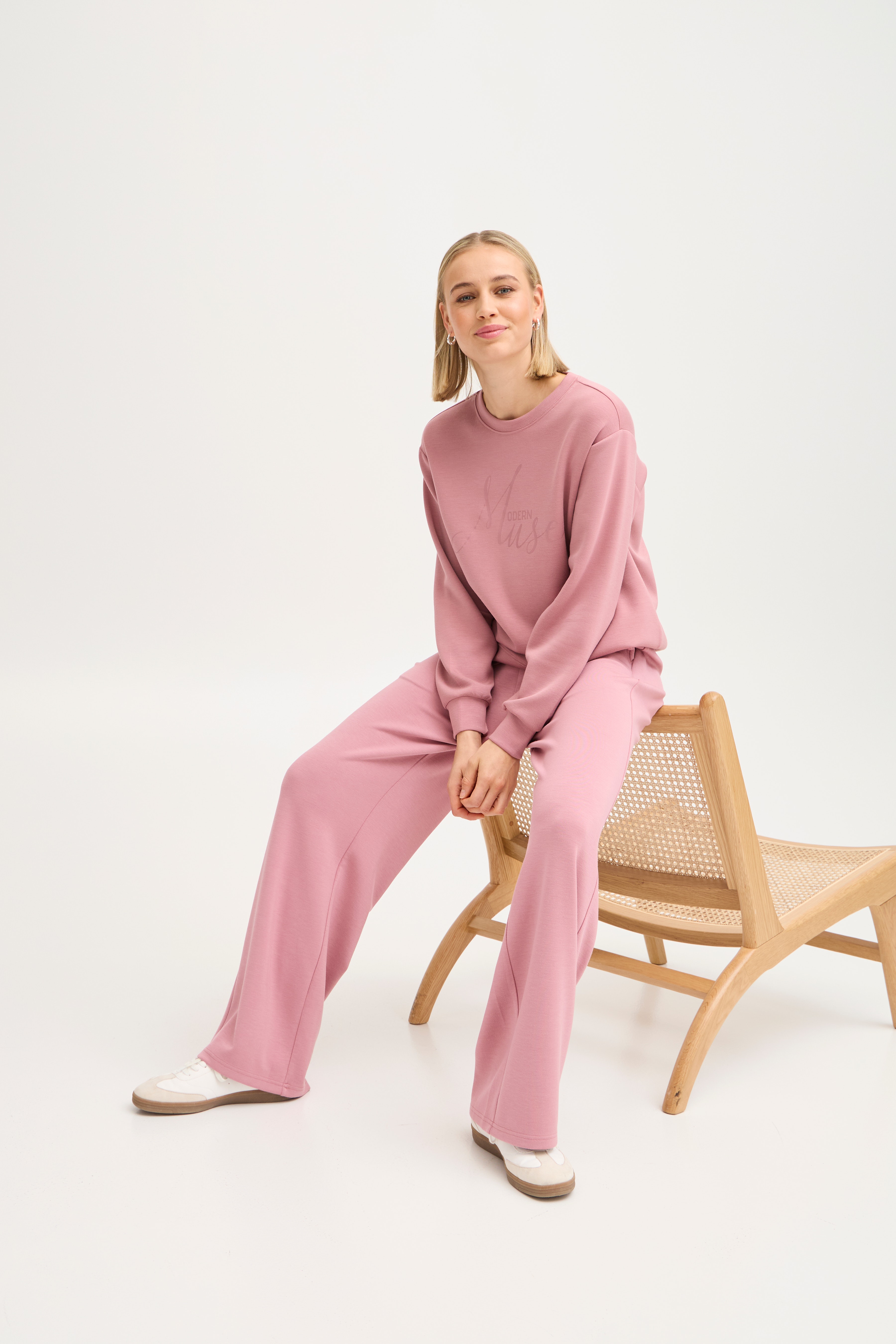 FRAURORA Sweatshirt LOOKBOOK FRONT 20615557-171512