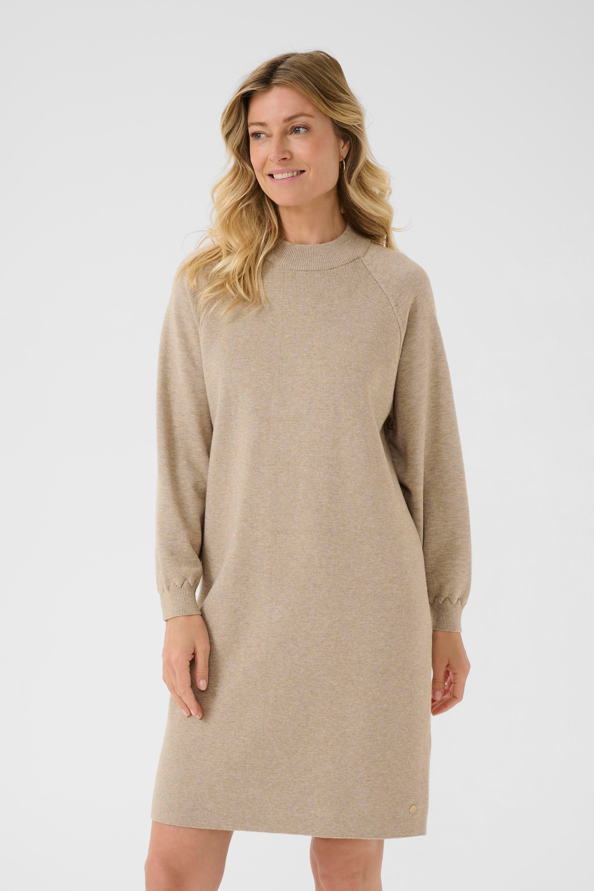 CRDela Dress LOOKBOOK FRONT 10614298-1614071