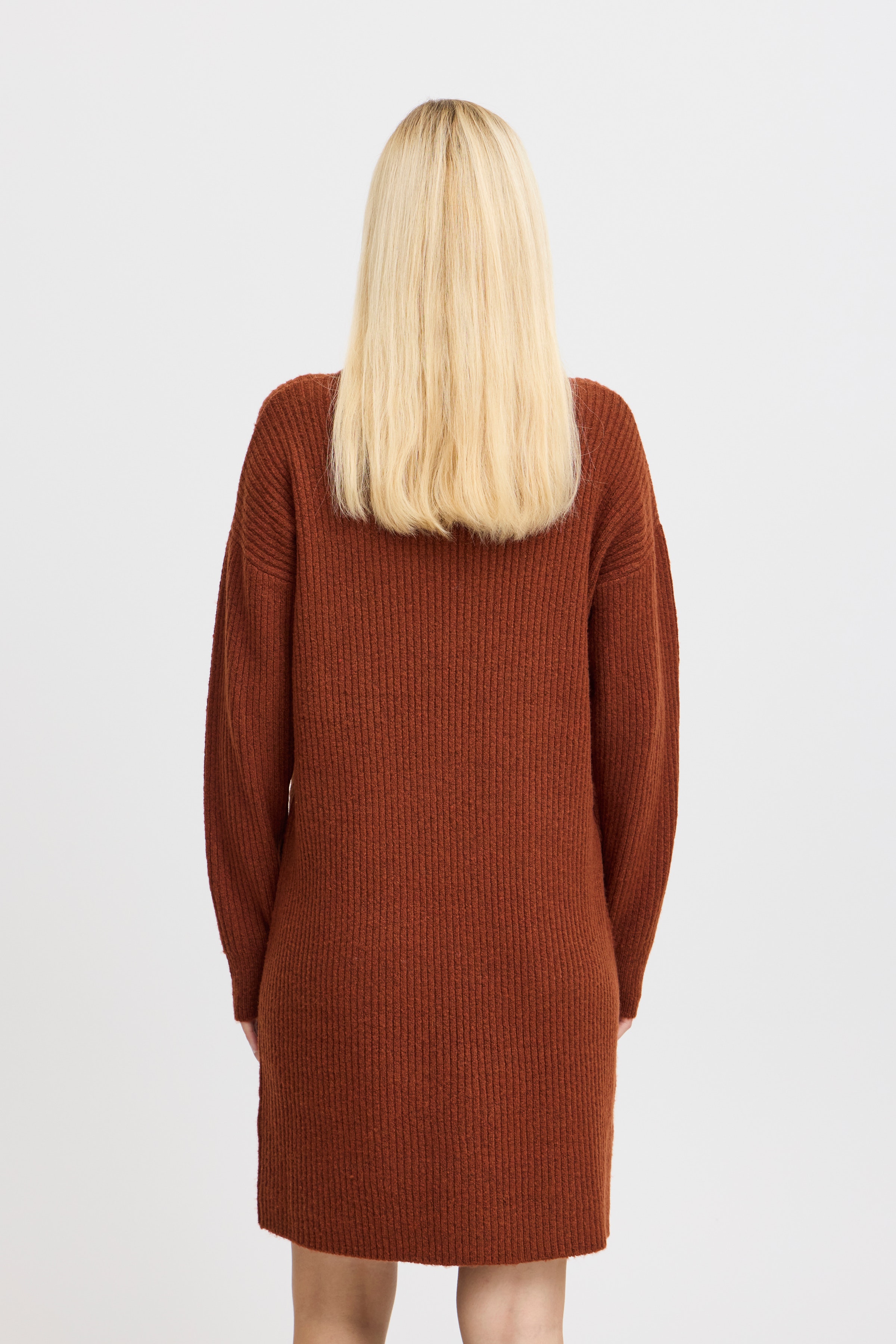 BYONEMA Kjole LOOKBOOK BACK 20813901-1815411