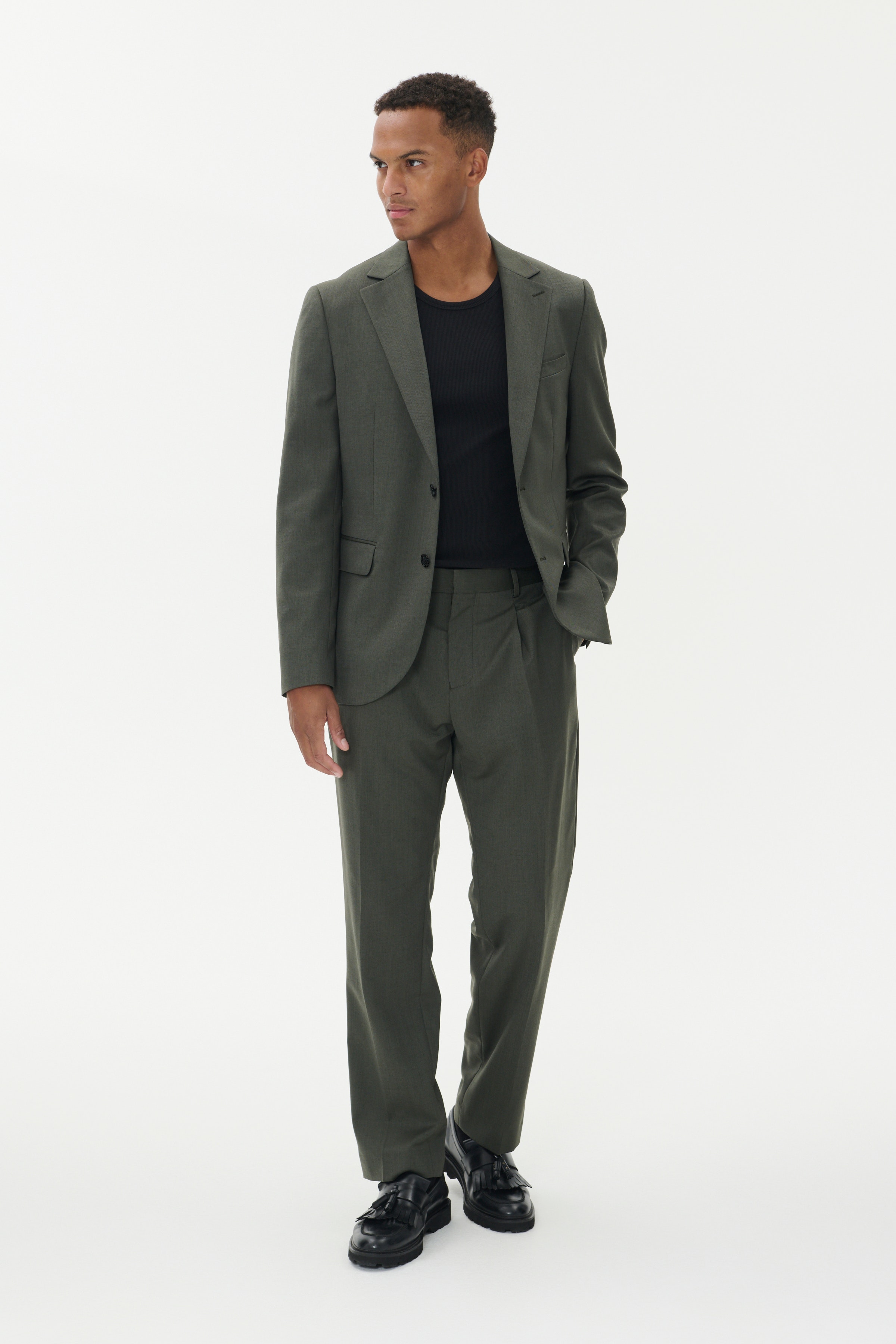 MAgeorge Blazer LOOKBOOK FRONT 30208653-190515