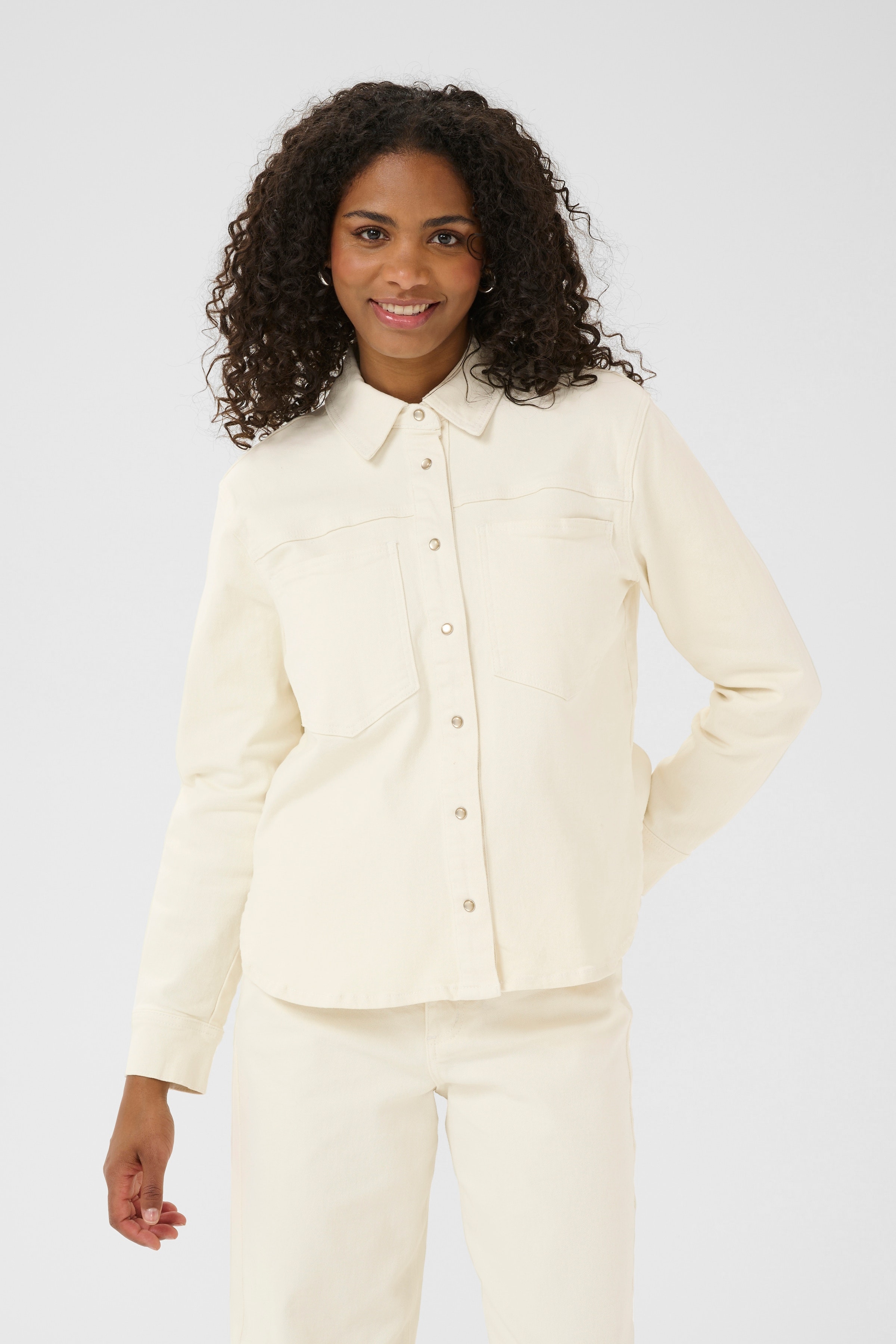 KAwhitney Denimskjorta LOOKBOOK FRONT 10552392-107724