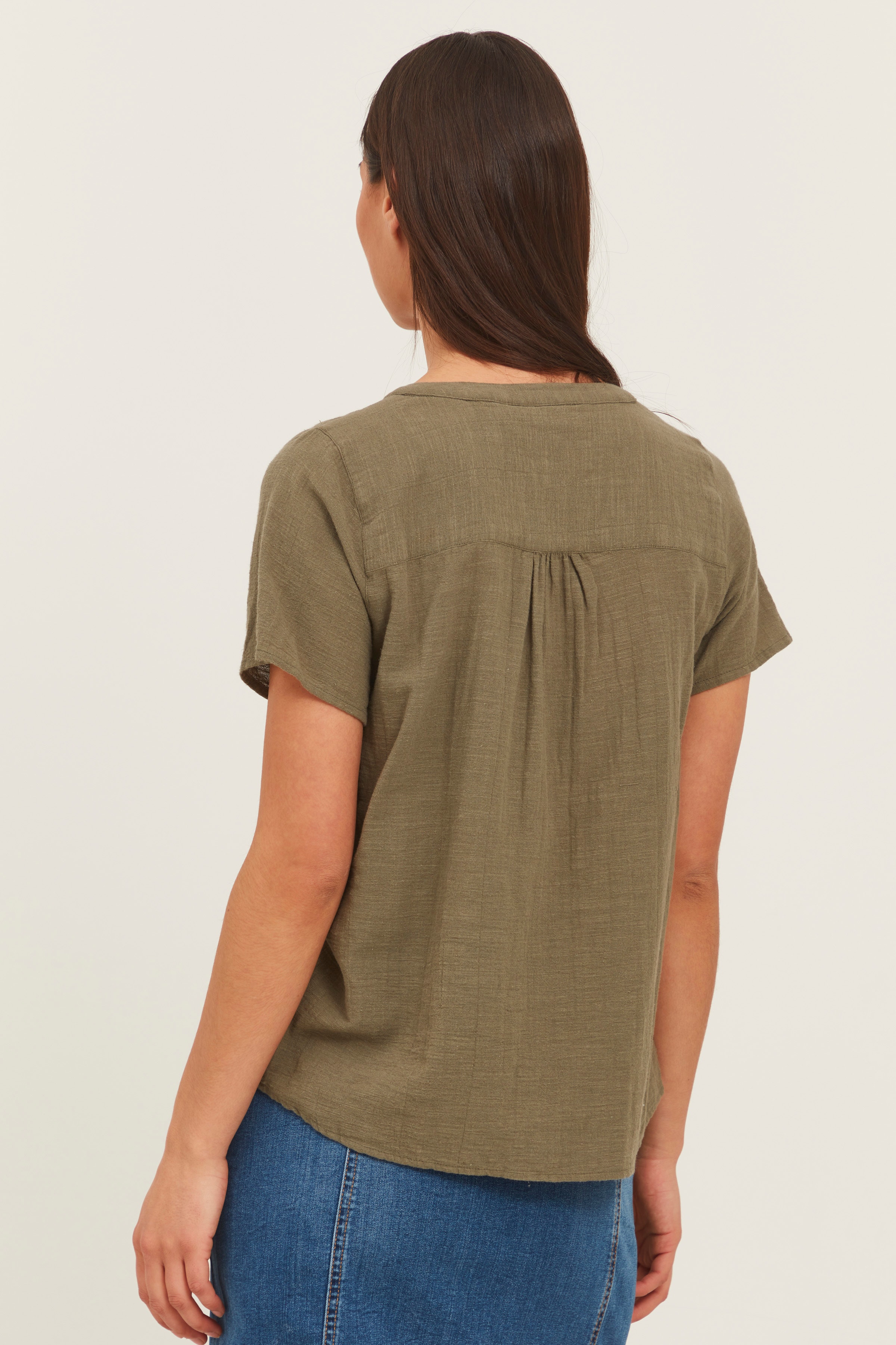 Blouse with short sleeve LOOKBOOK FRONT 20609691-180515