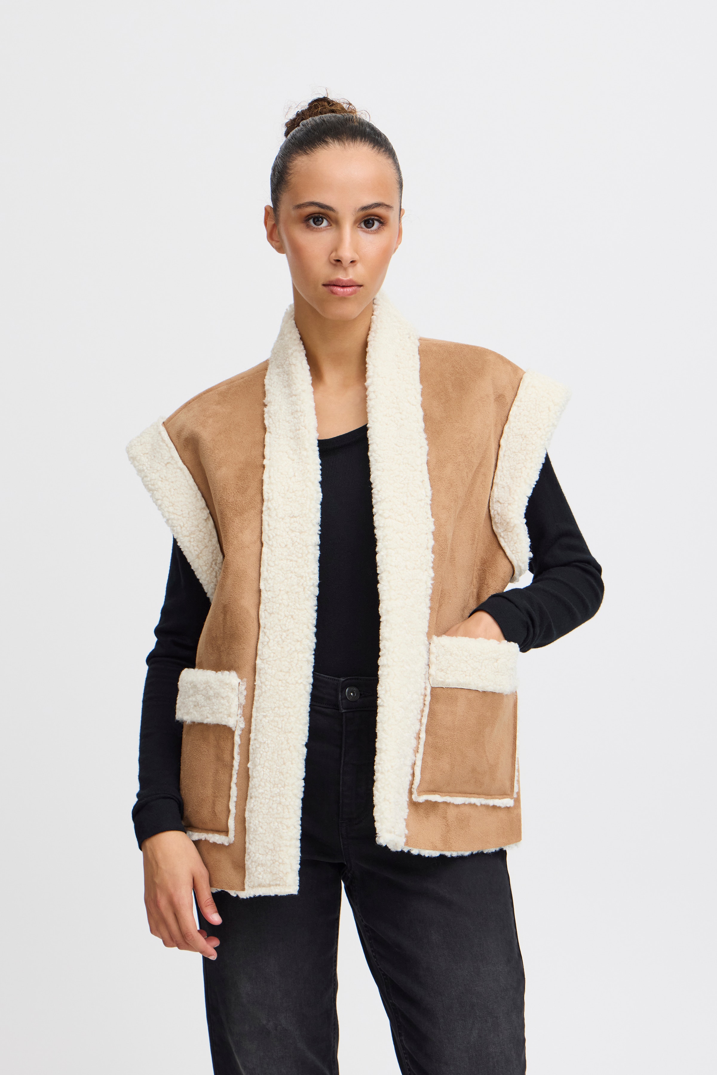 IHGIZORA Waistcoat outerwear LOOKBOOK FRONT 20122320-171038