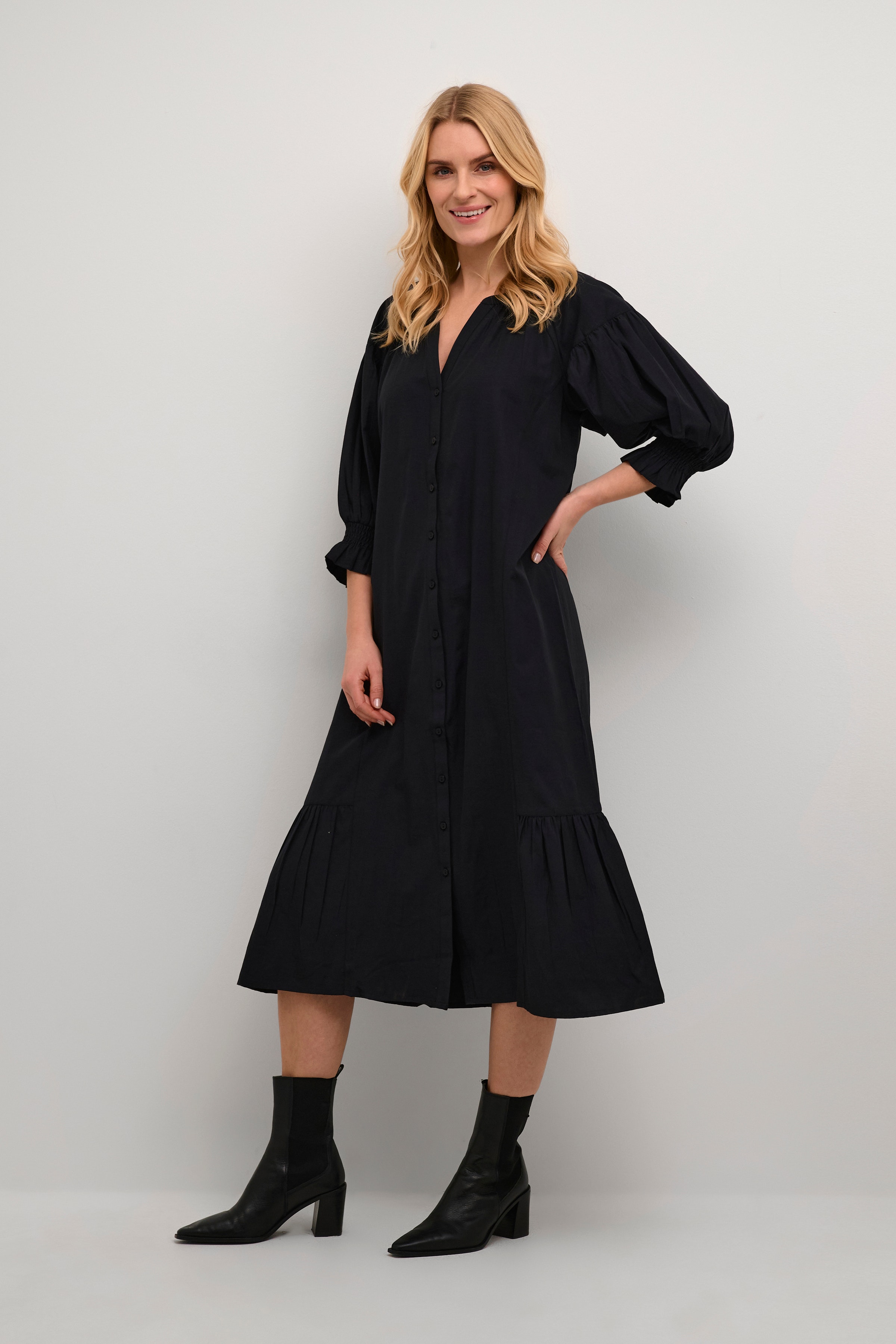 BPatilla Klänning LOOKBOOK FRONT 10590510-100121B