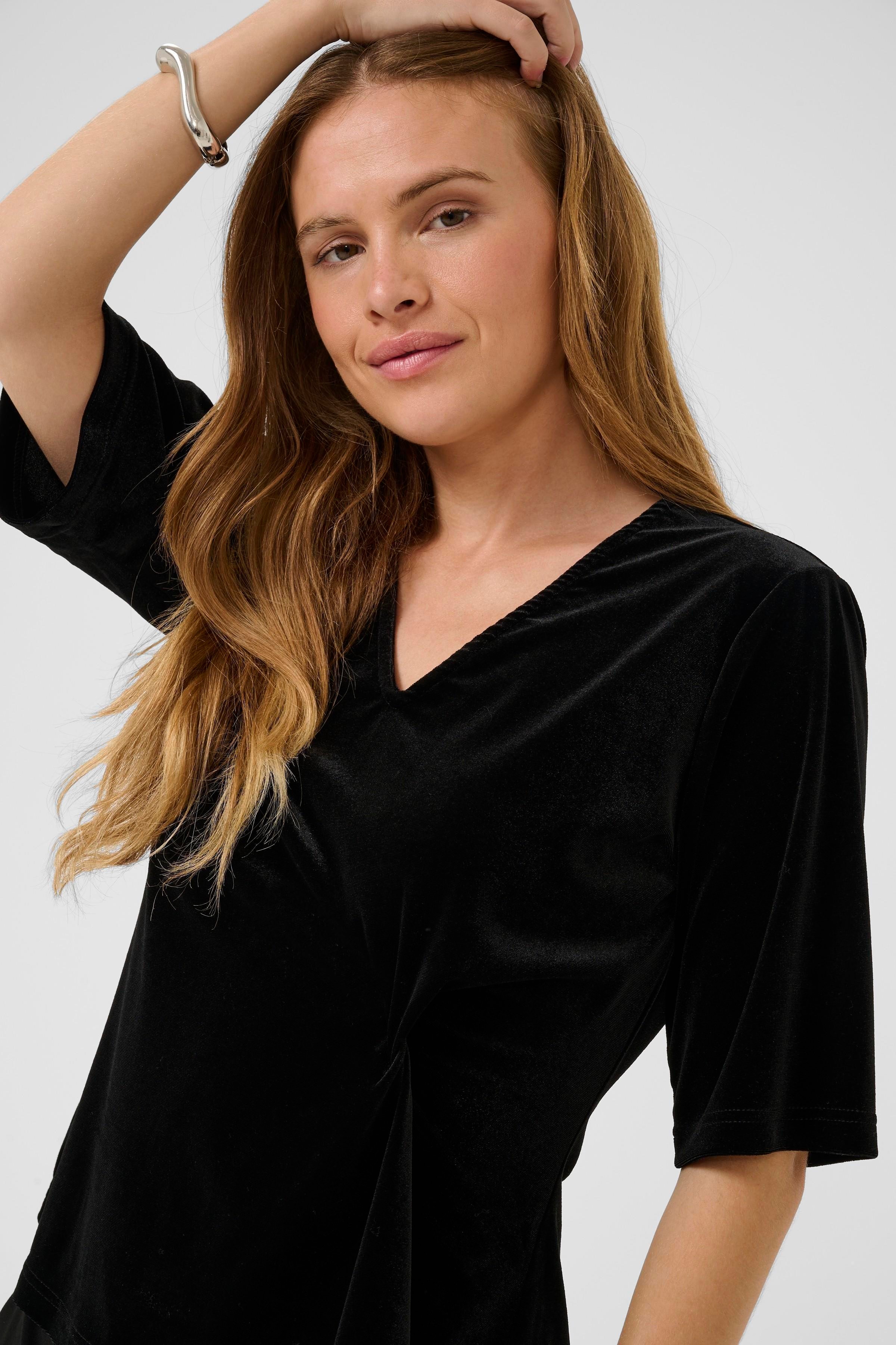 CUzoe velourbluse LOOKBOOK DETAIL 50112496-500012