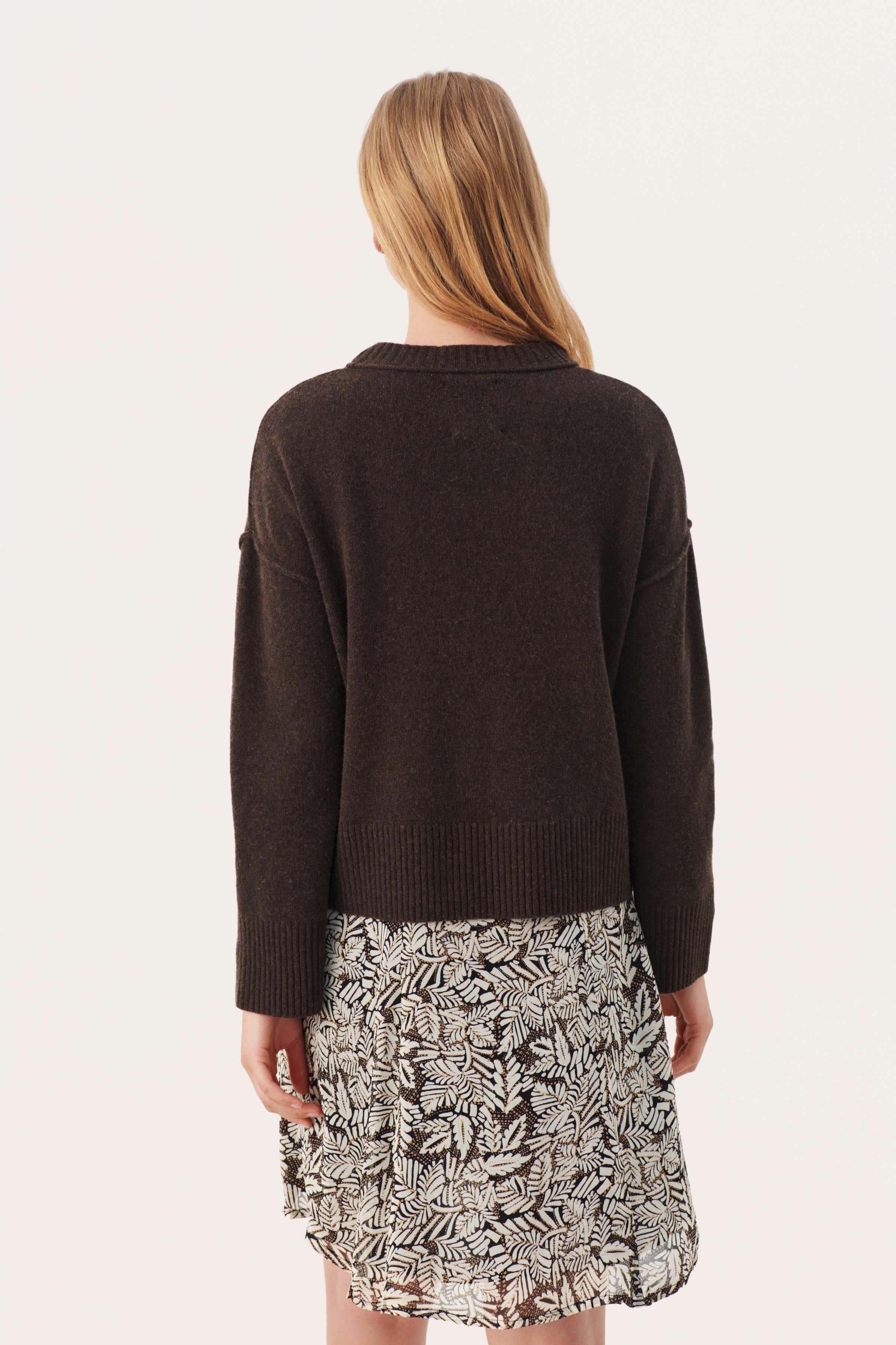 CharlenePW Pullover LOOKBOOK BACK 30308020-1911091