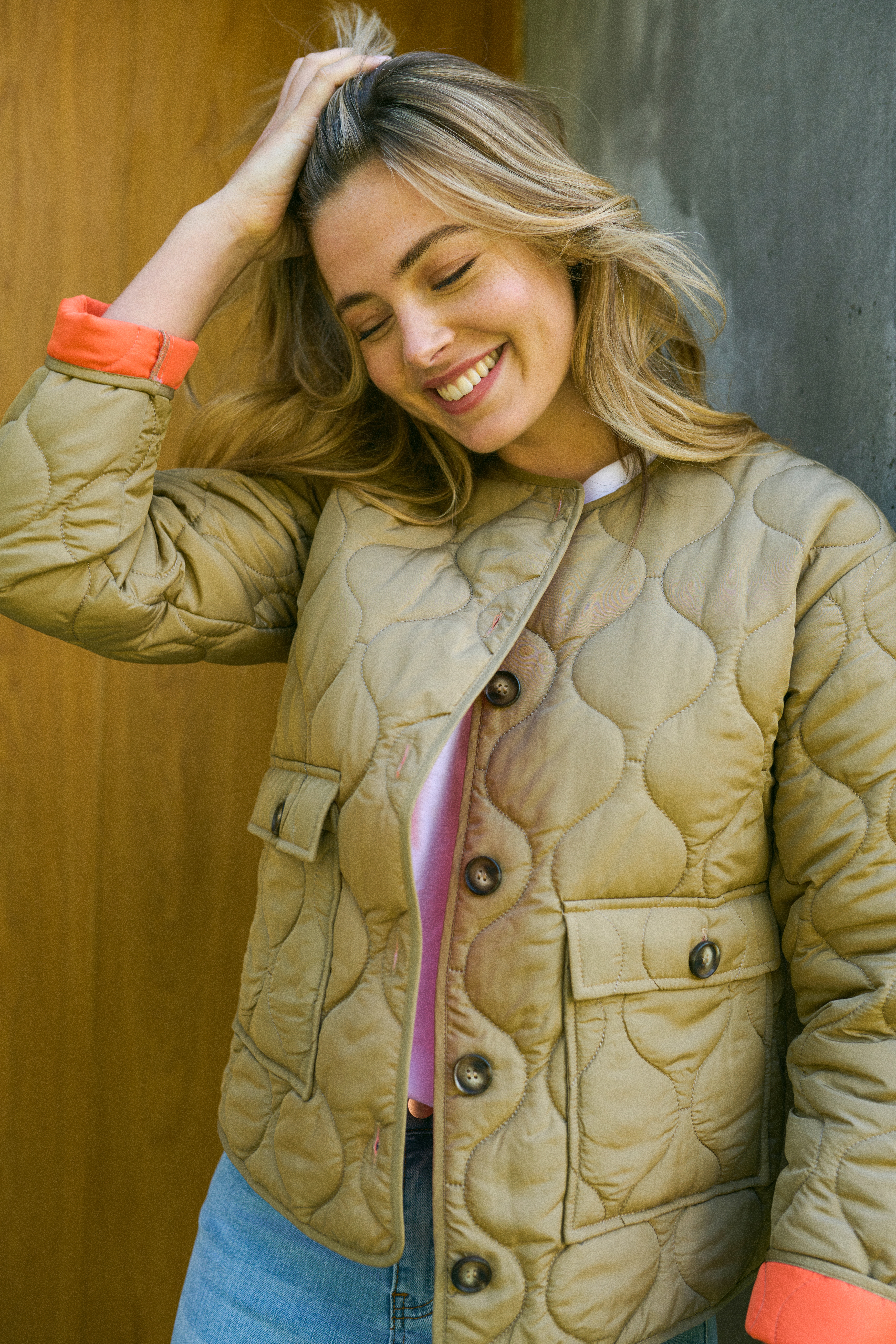 KAsija Mantel LOCATION NONE 10507298-171115