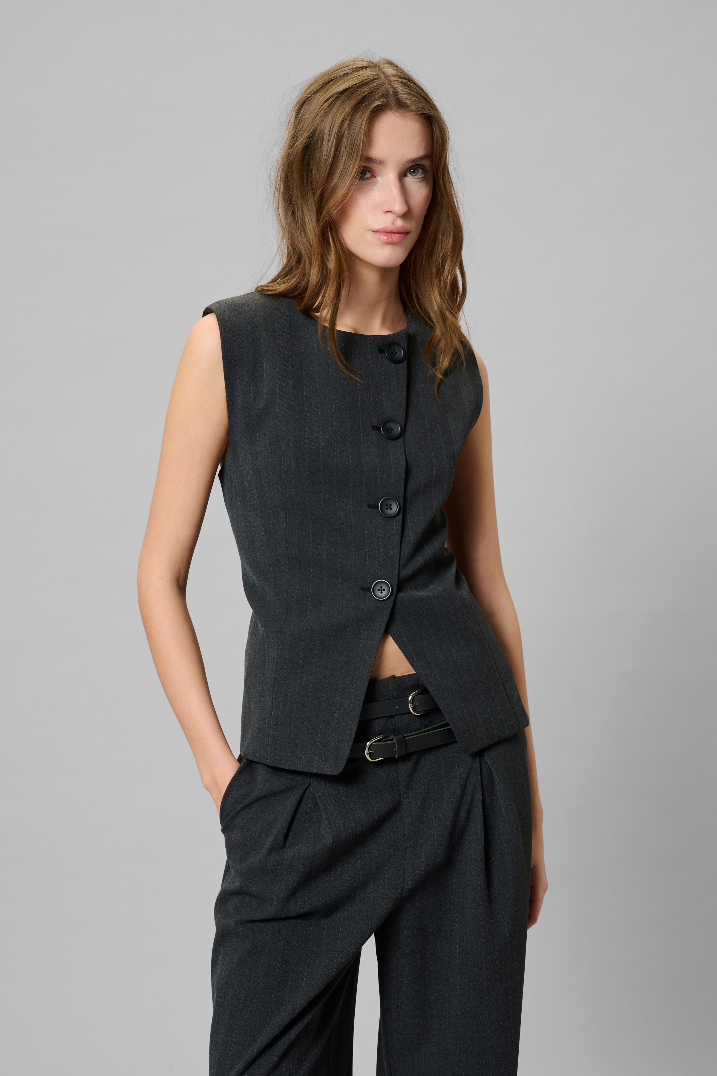 MWLuna Waistcoat LOOKBOOK FRONT 10705375-190201