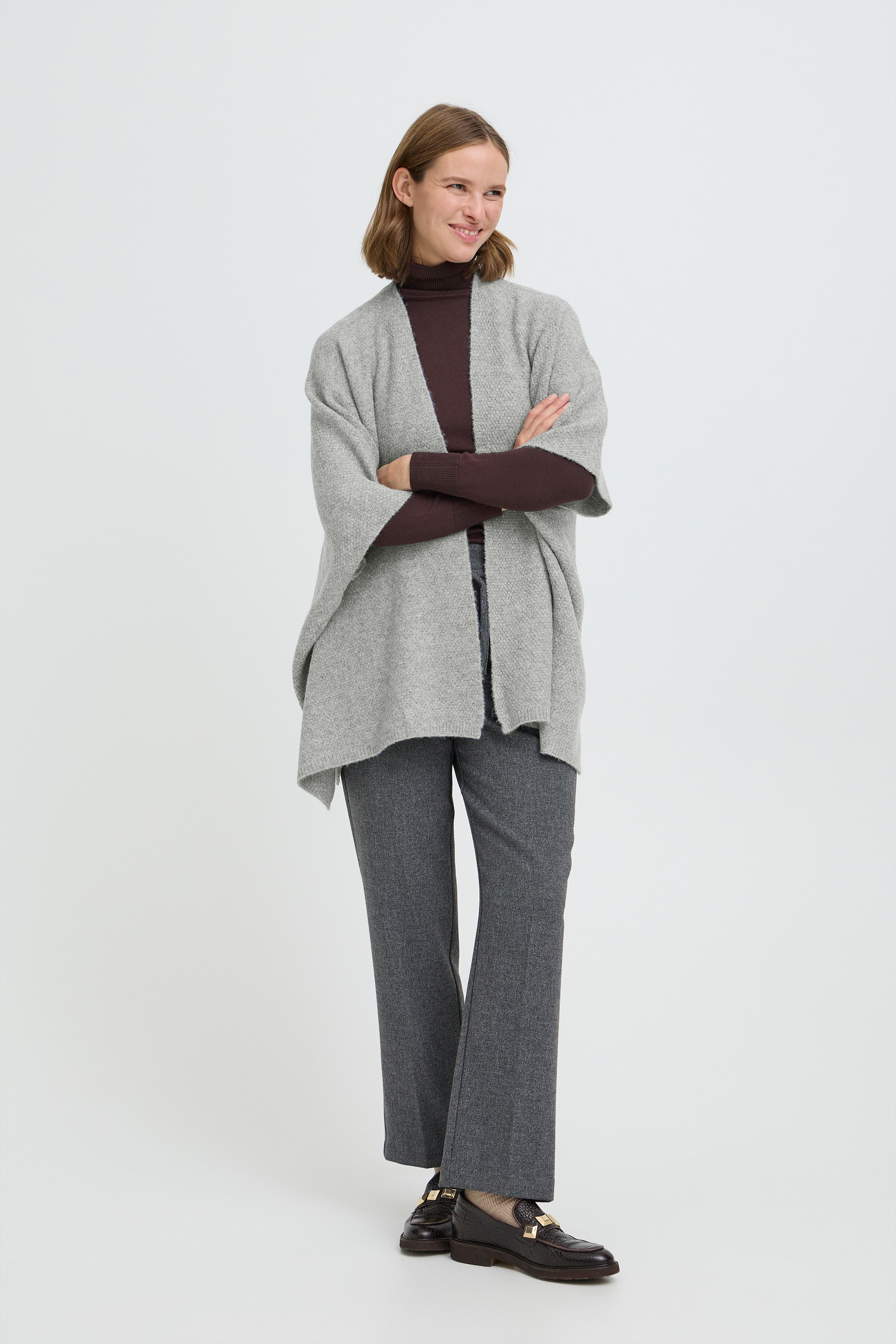 BYVILKO Kappe LOOKBOOK FRONT 20817254-200455