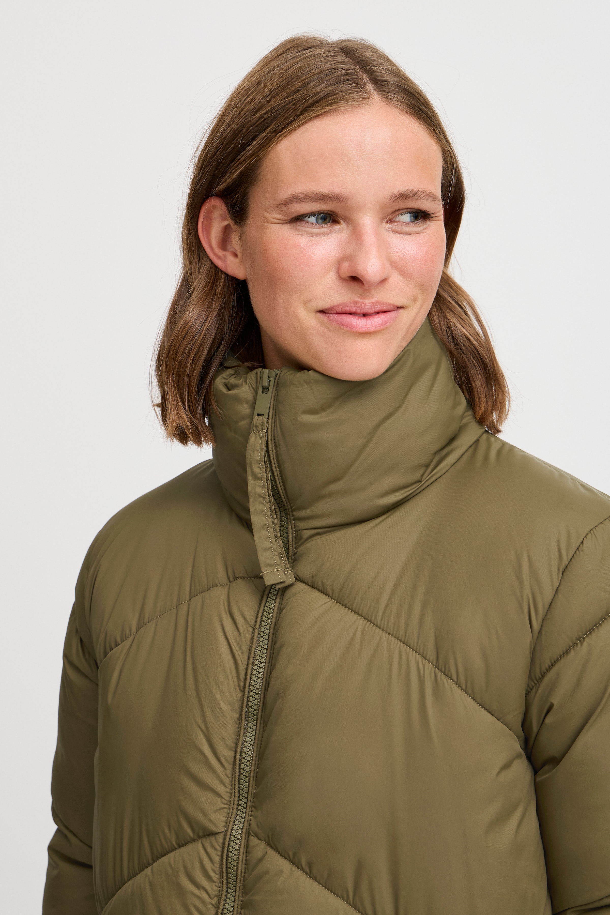 BYBOMINA Mantel LOOKBOOK DETAIL 20815102-190622