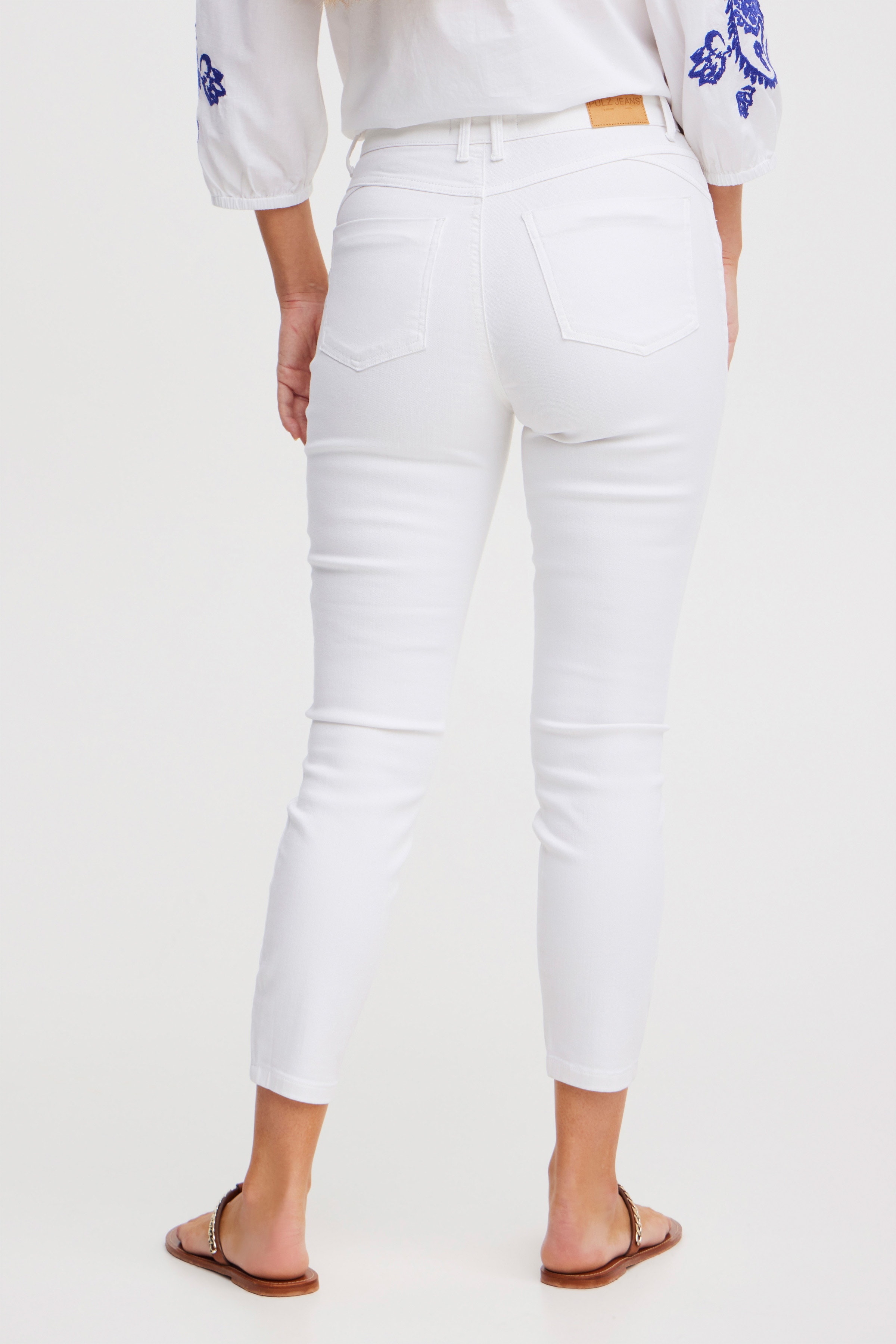 PZJULIA HW 7/8 Jeans LOOKBOOK BACK 50208106-200003